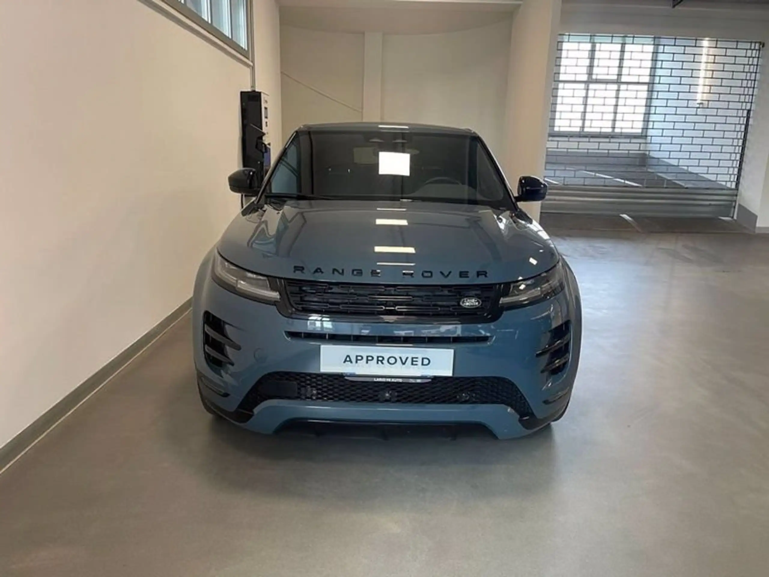 Land Rover - Range Rover Evoque