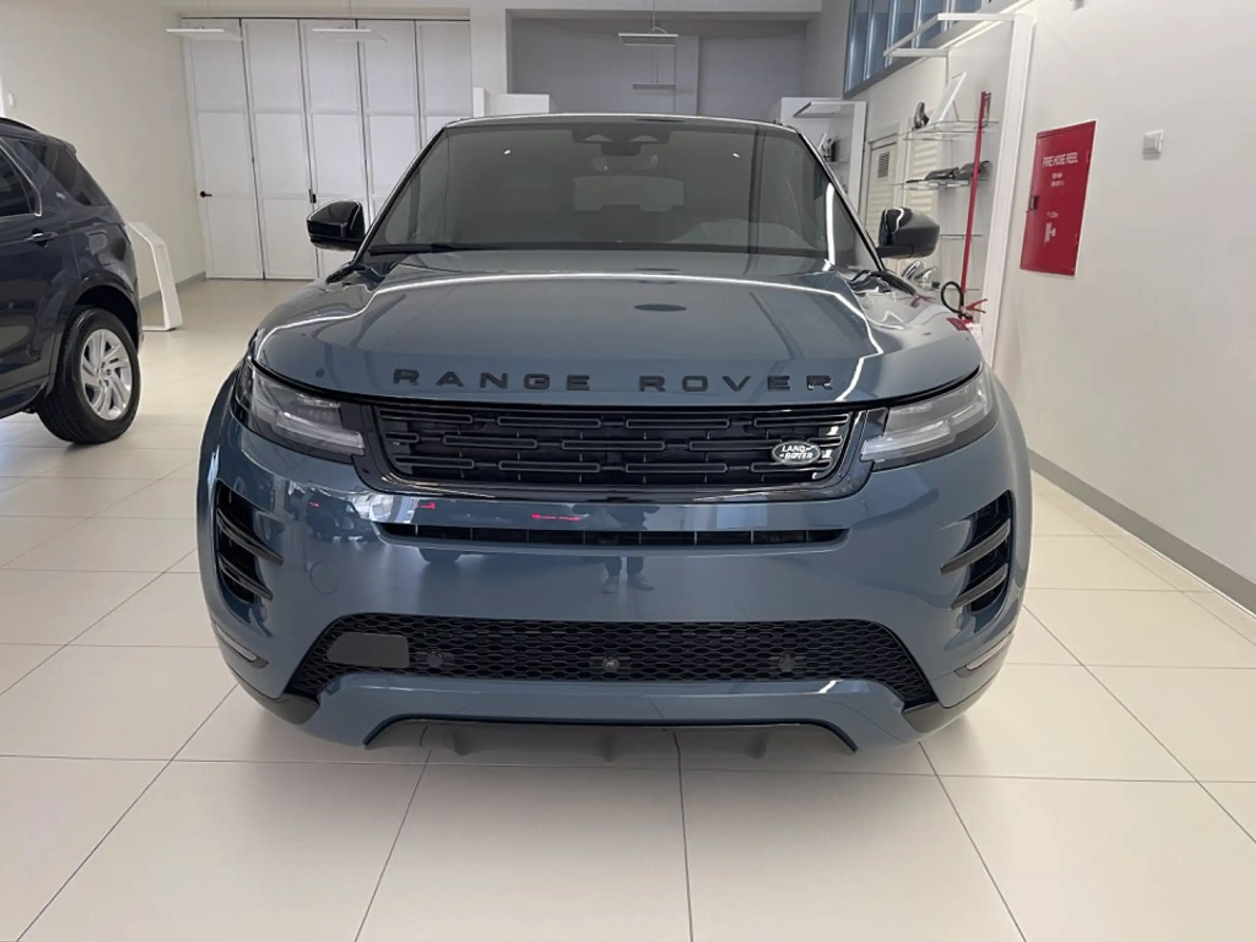 Land Rover - Range Rover Evoque