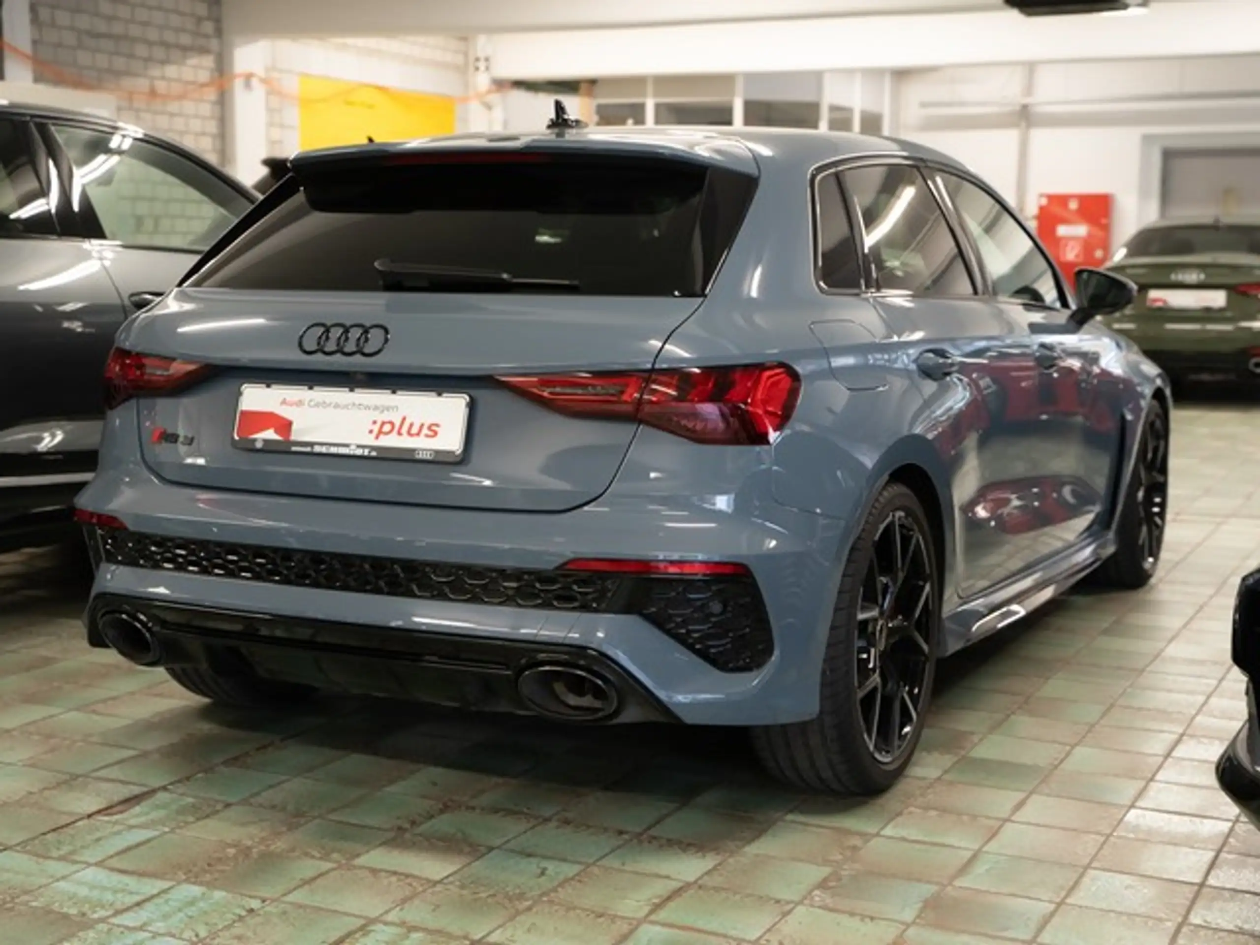 Audi - RS3