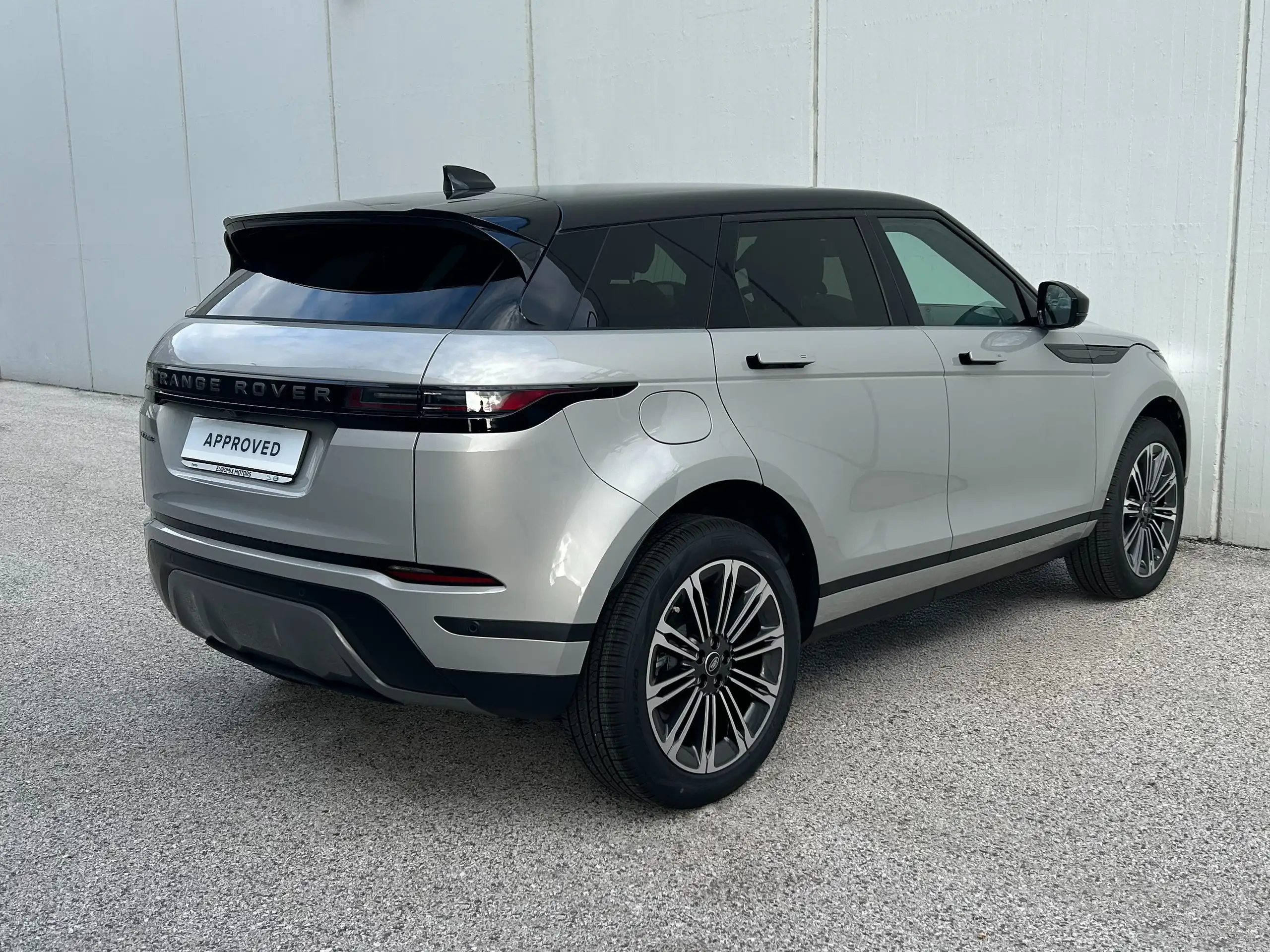 Land Rover - Range Rover Evoque