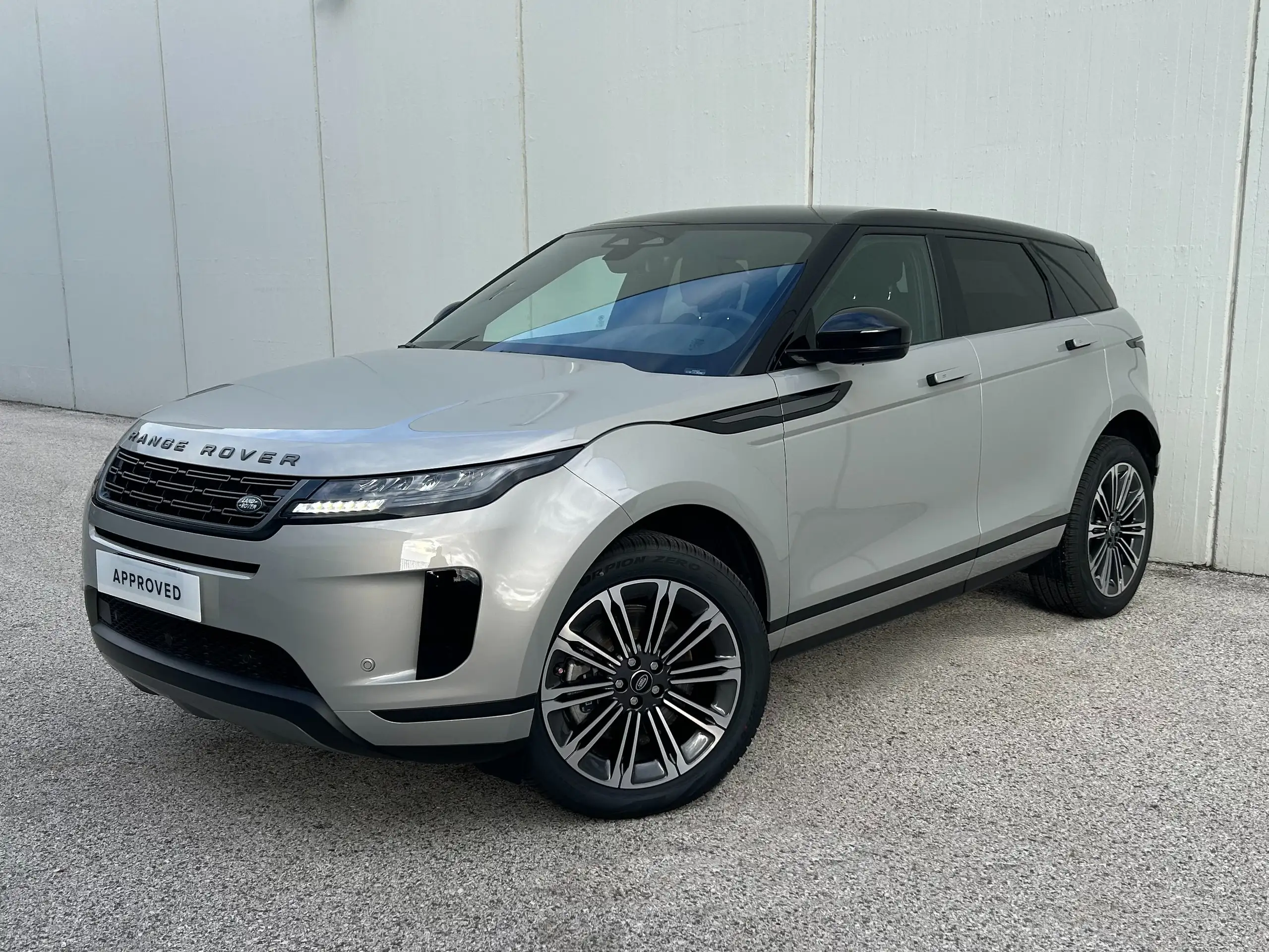 Land Rover - Range Rover Evoque