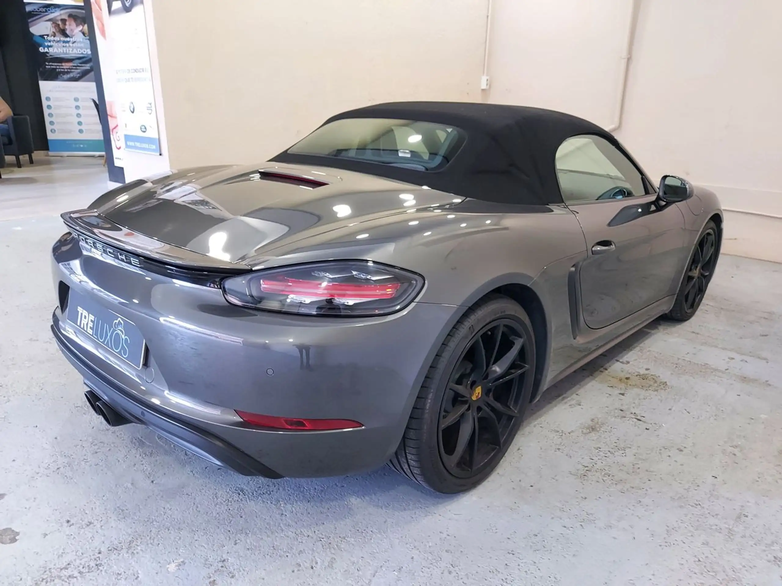 Porsche - Boxster