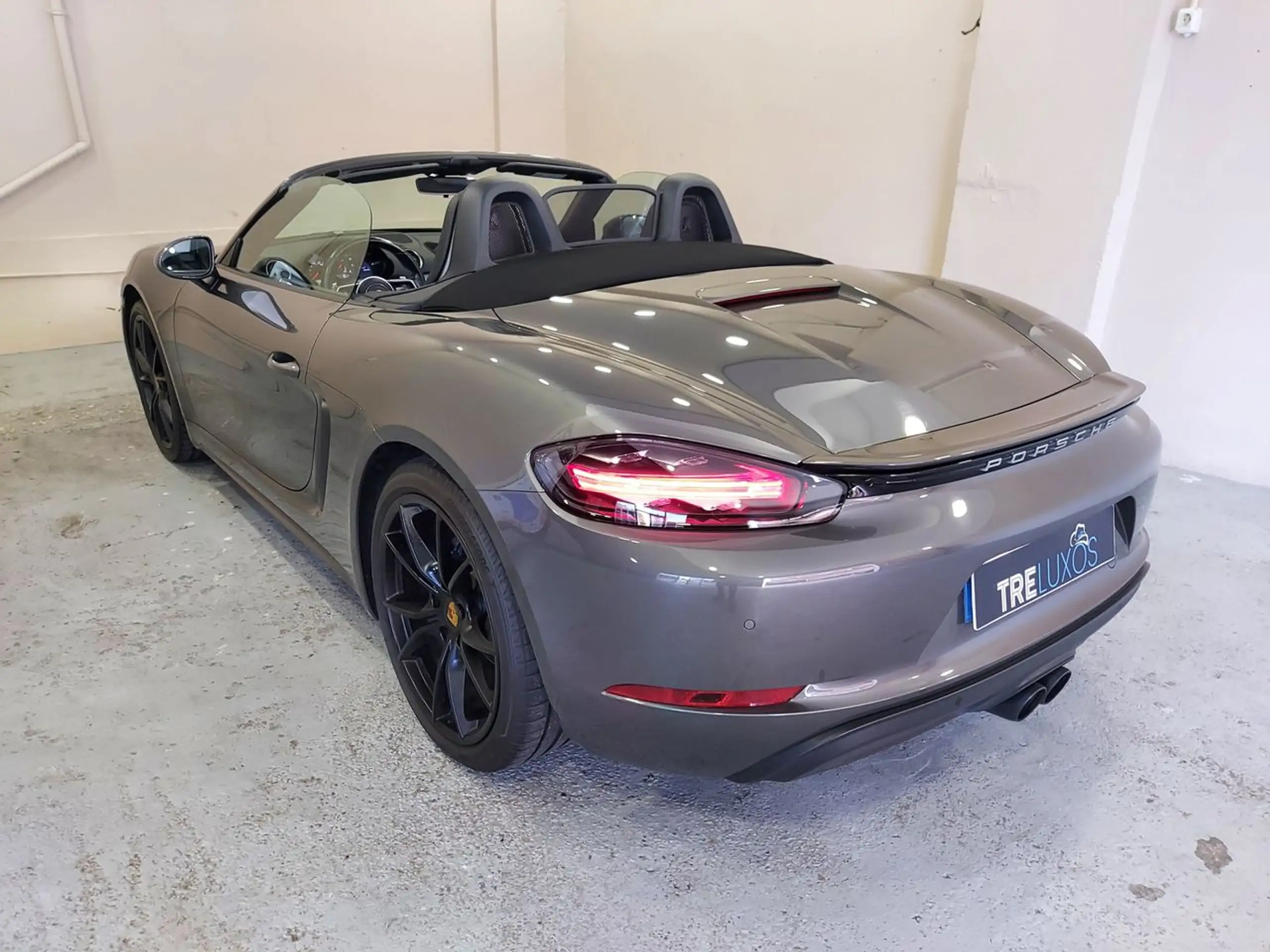 Porsche - Boxster