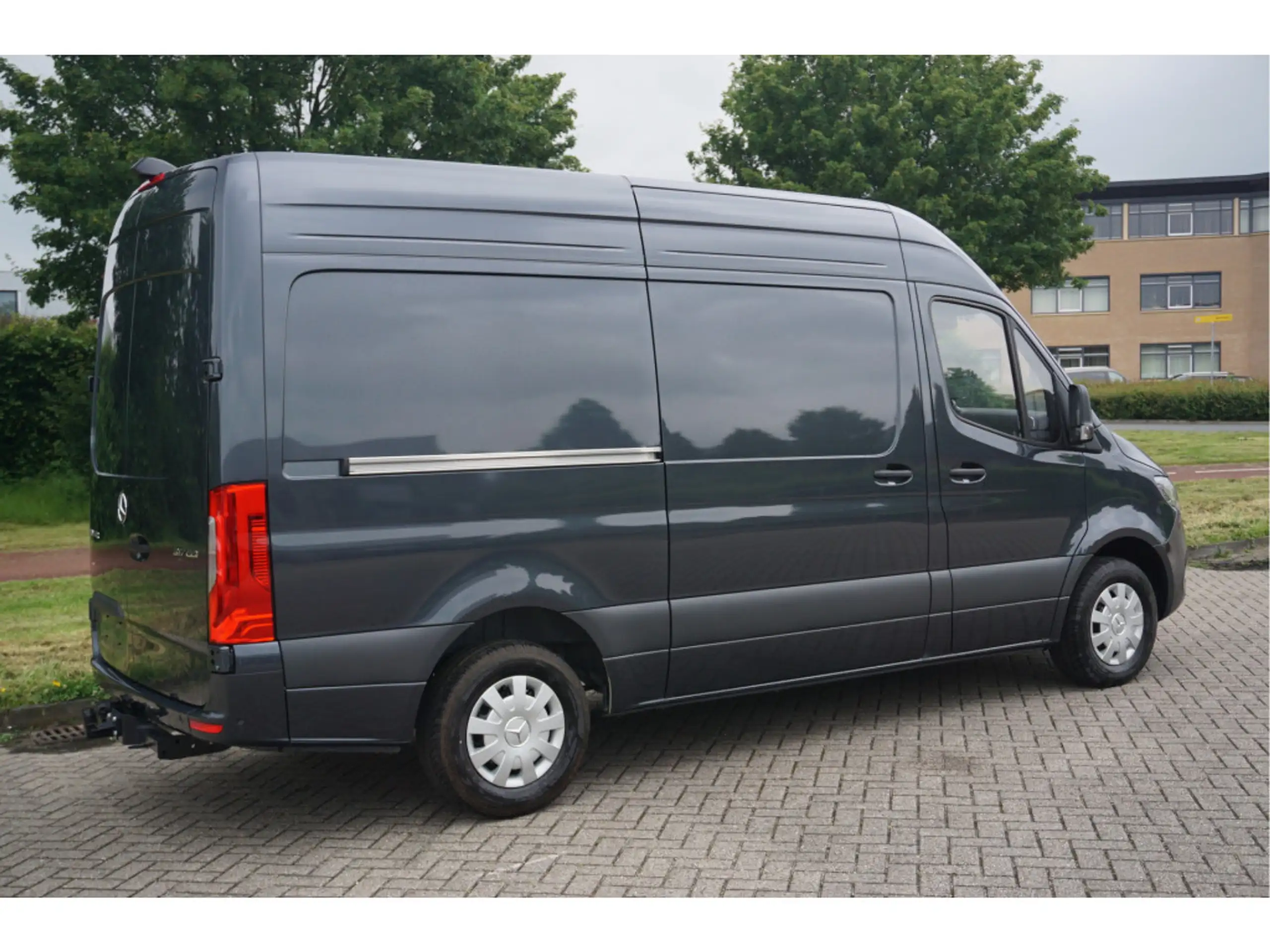 Mercedes-Benz - Sprinter