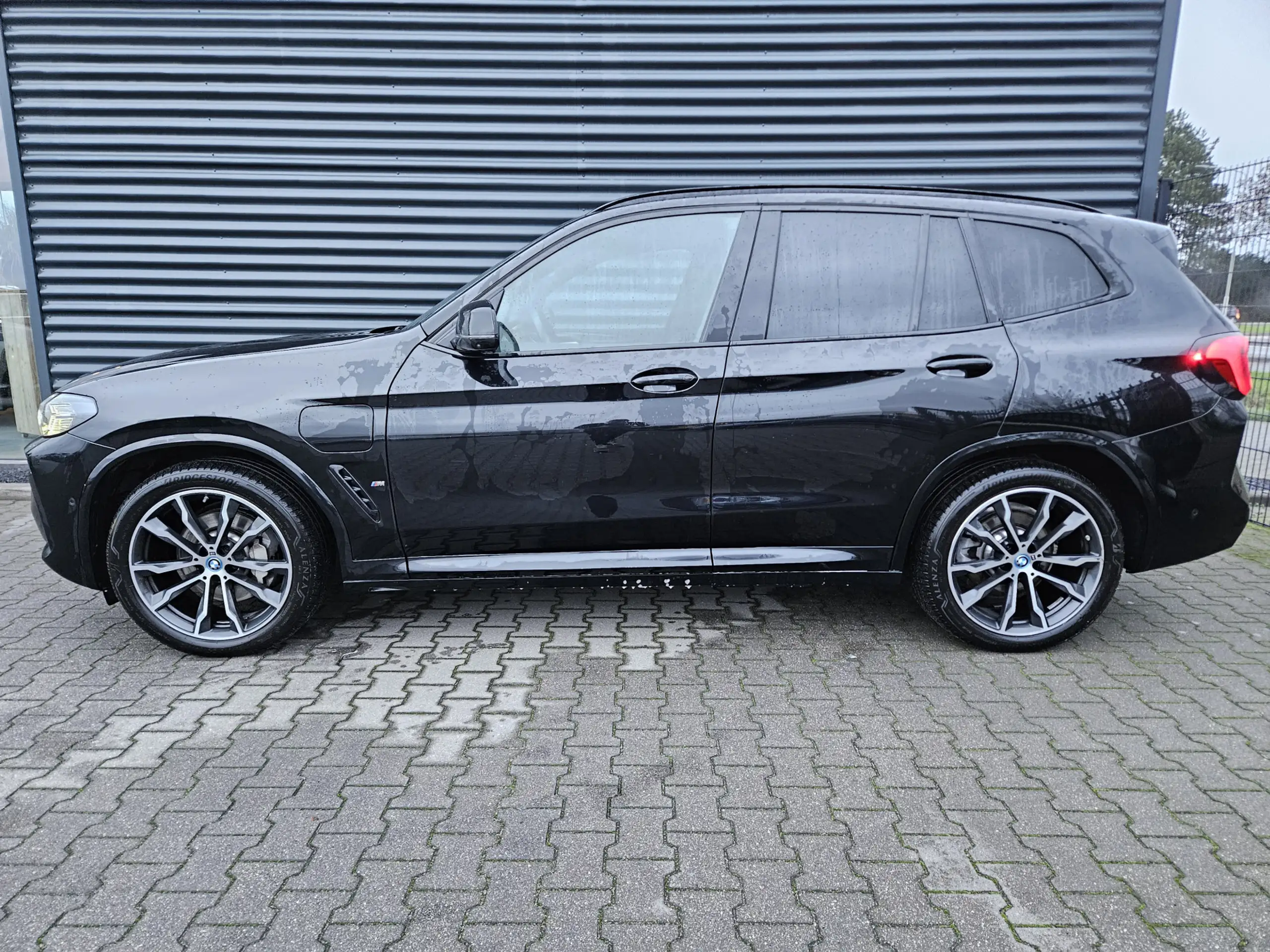 BMW - X3