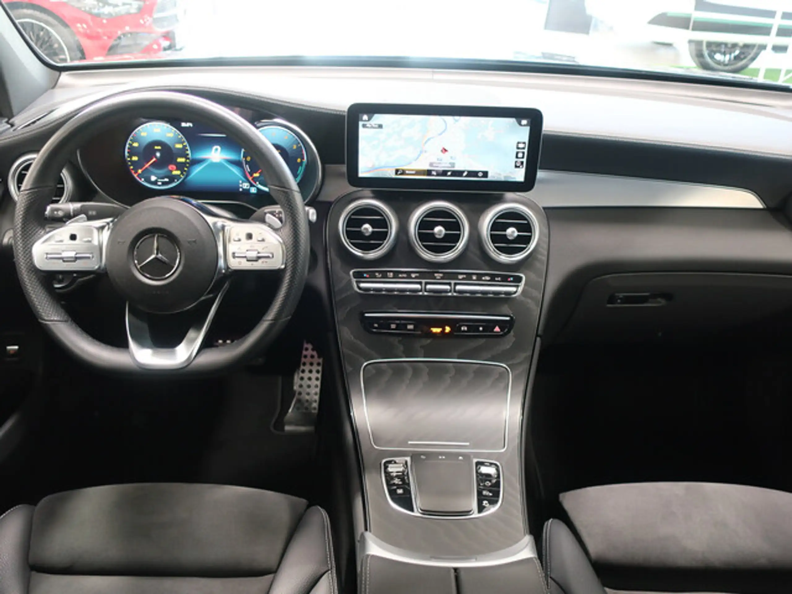 Mercedes-Benz - GLC 300