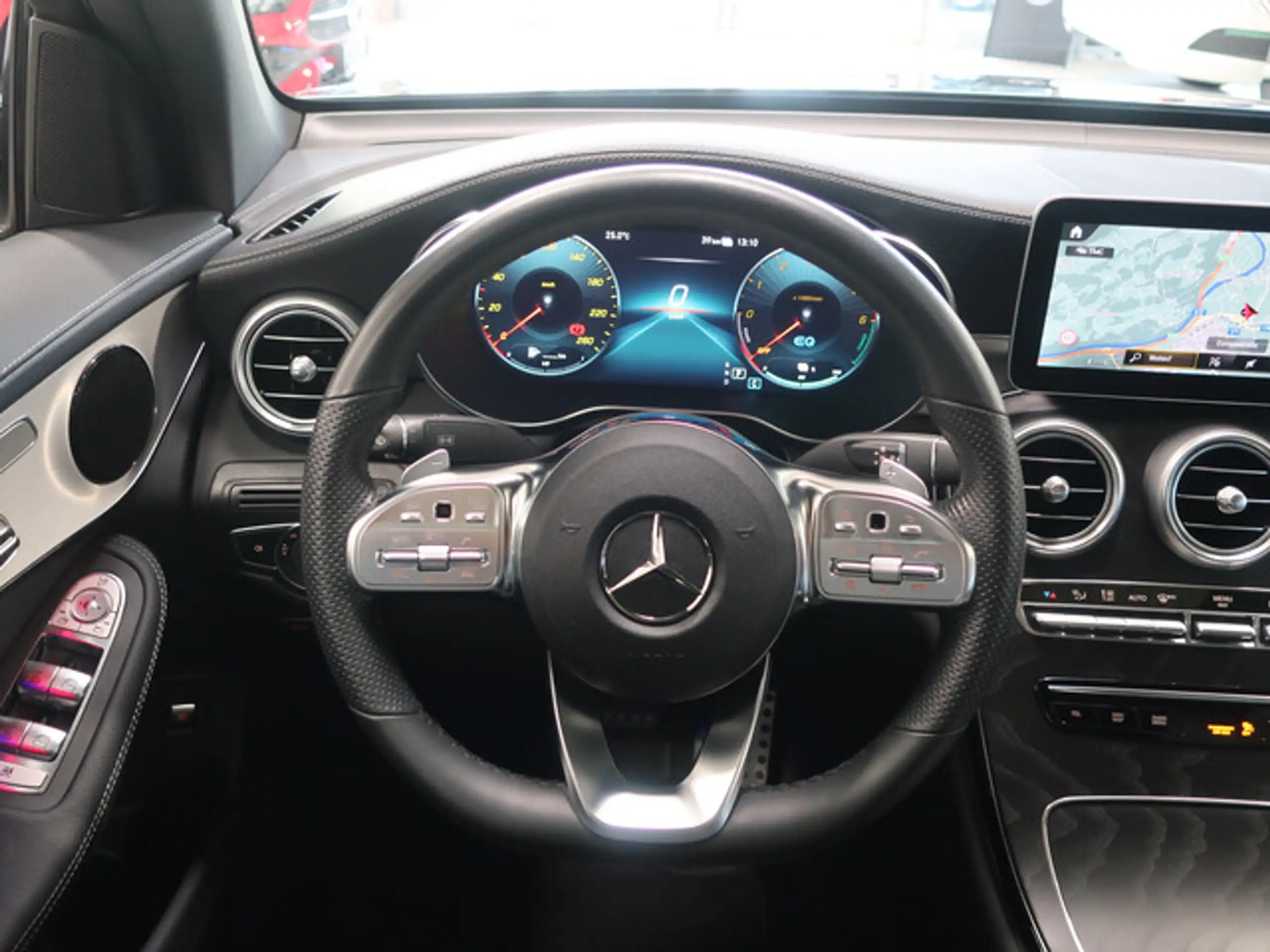 Mercedes-Benz - GLC 300