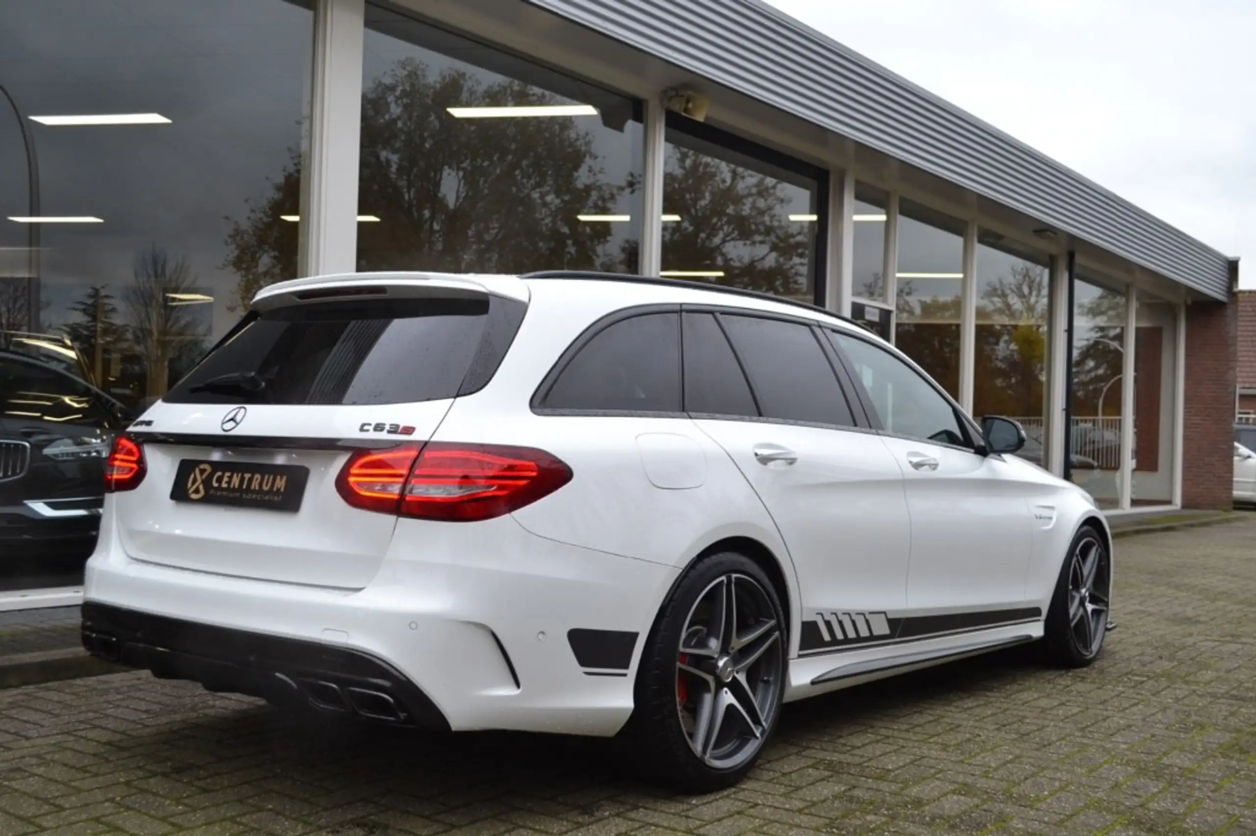 Mercedes-Benz - C 63 AMG