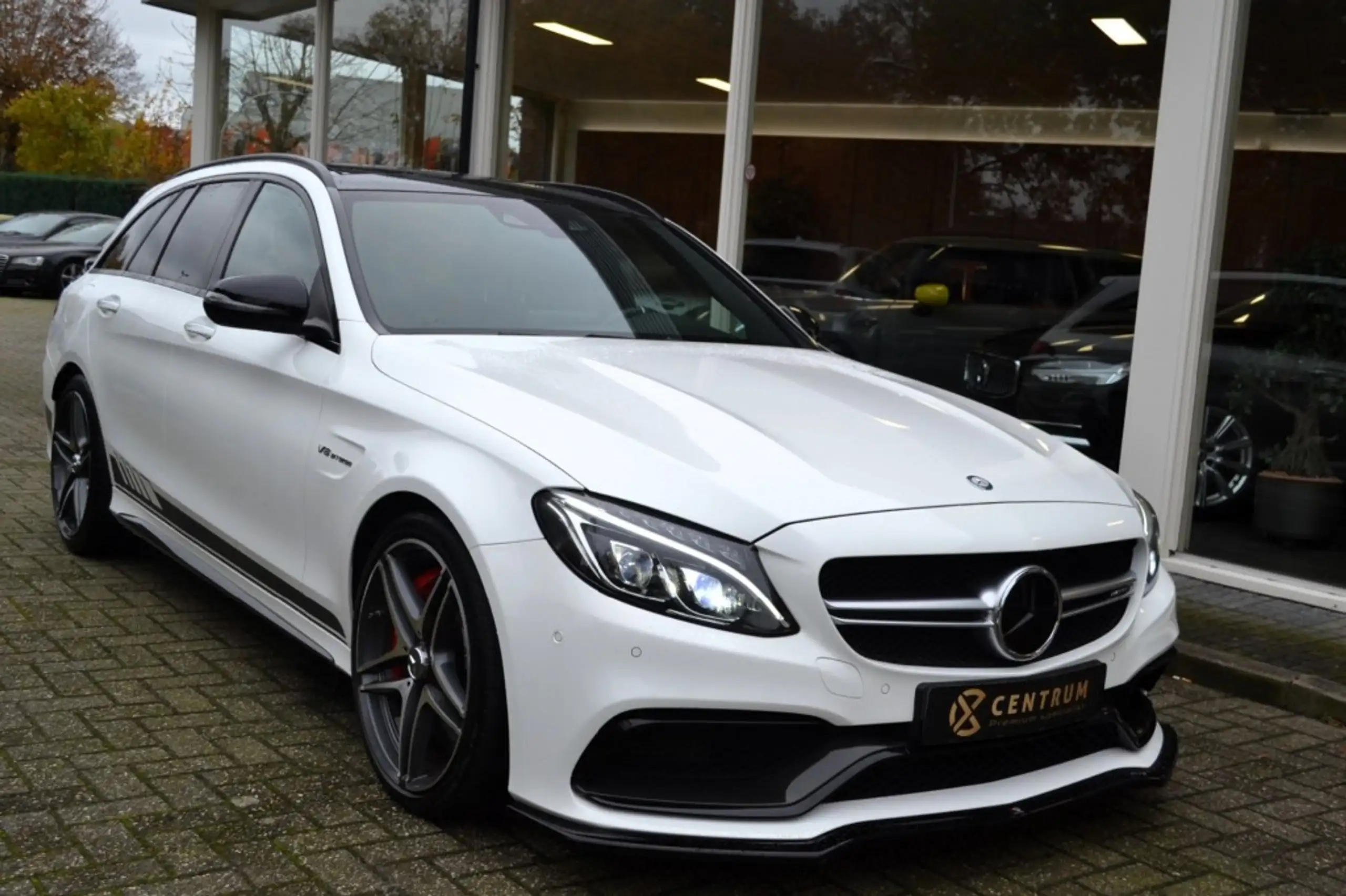 Mercedes-Benz - C 63 AMG