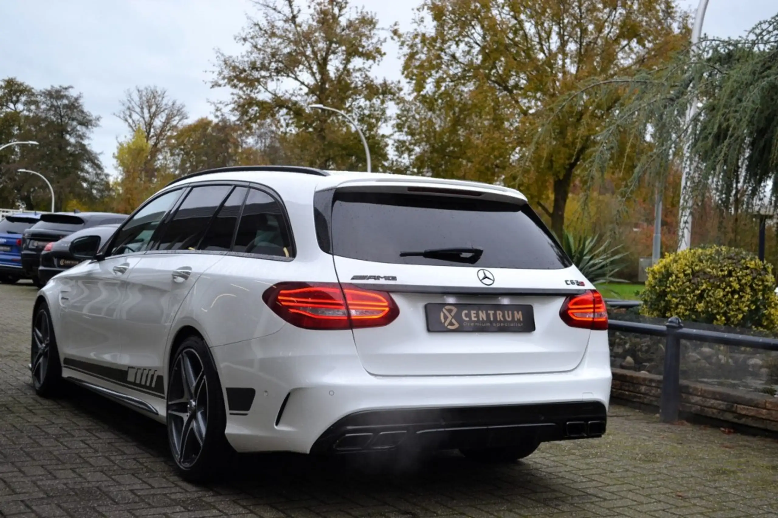 Mercedes-Benz - C 63 AMG