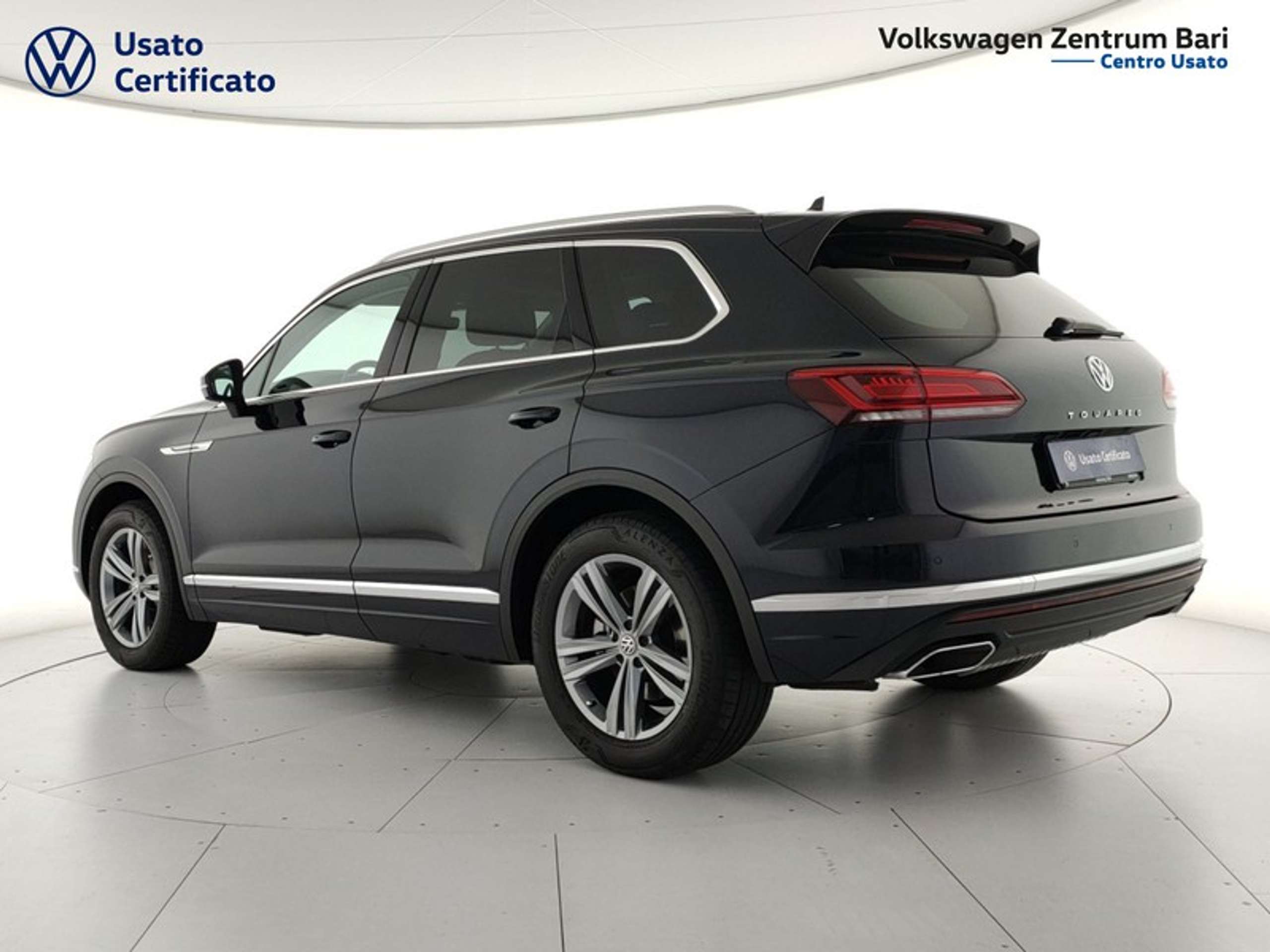 Volkswagen - Touareg