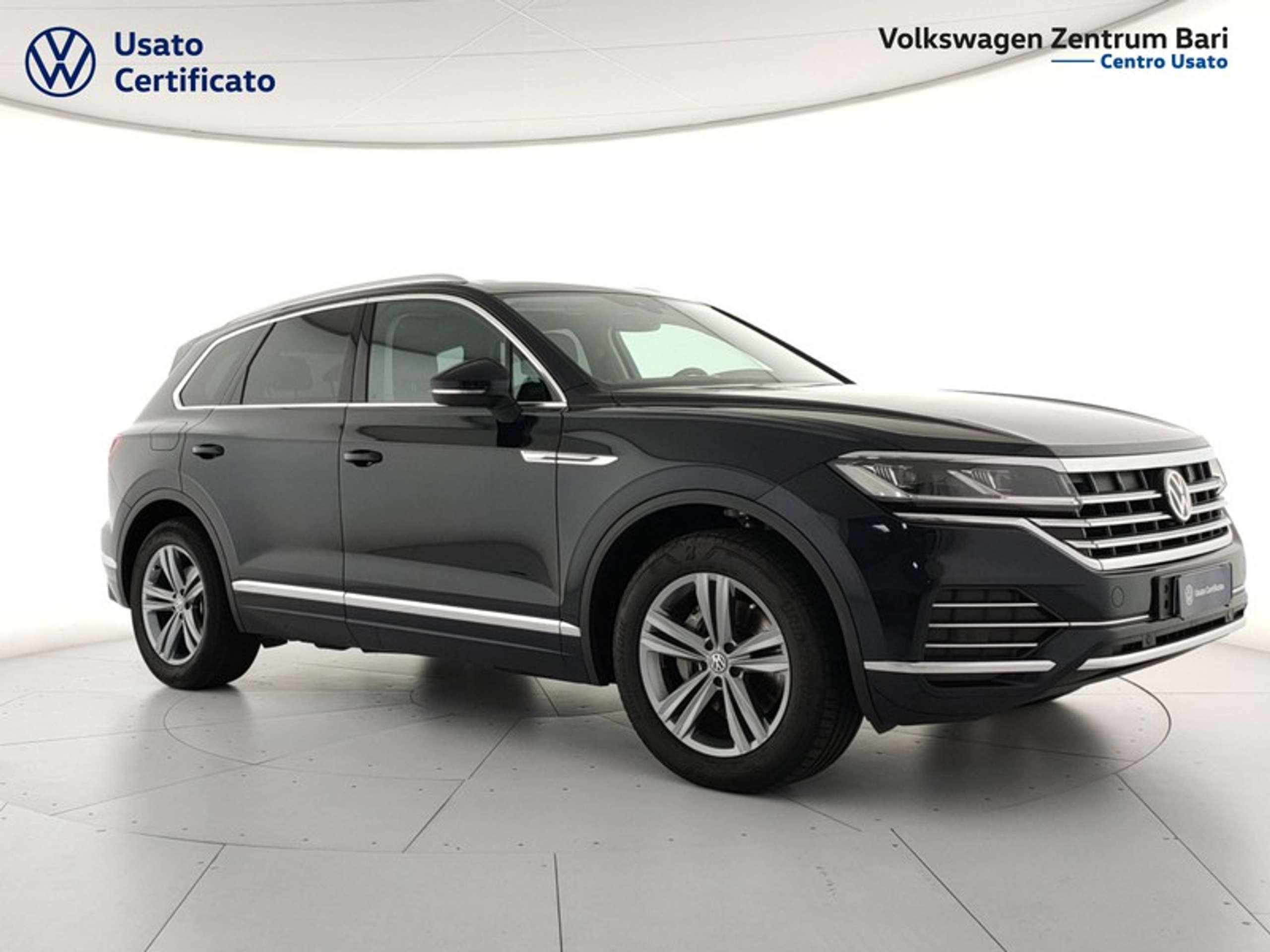 Volkswagen - Touareg