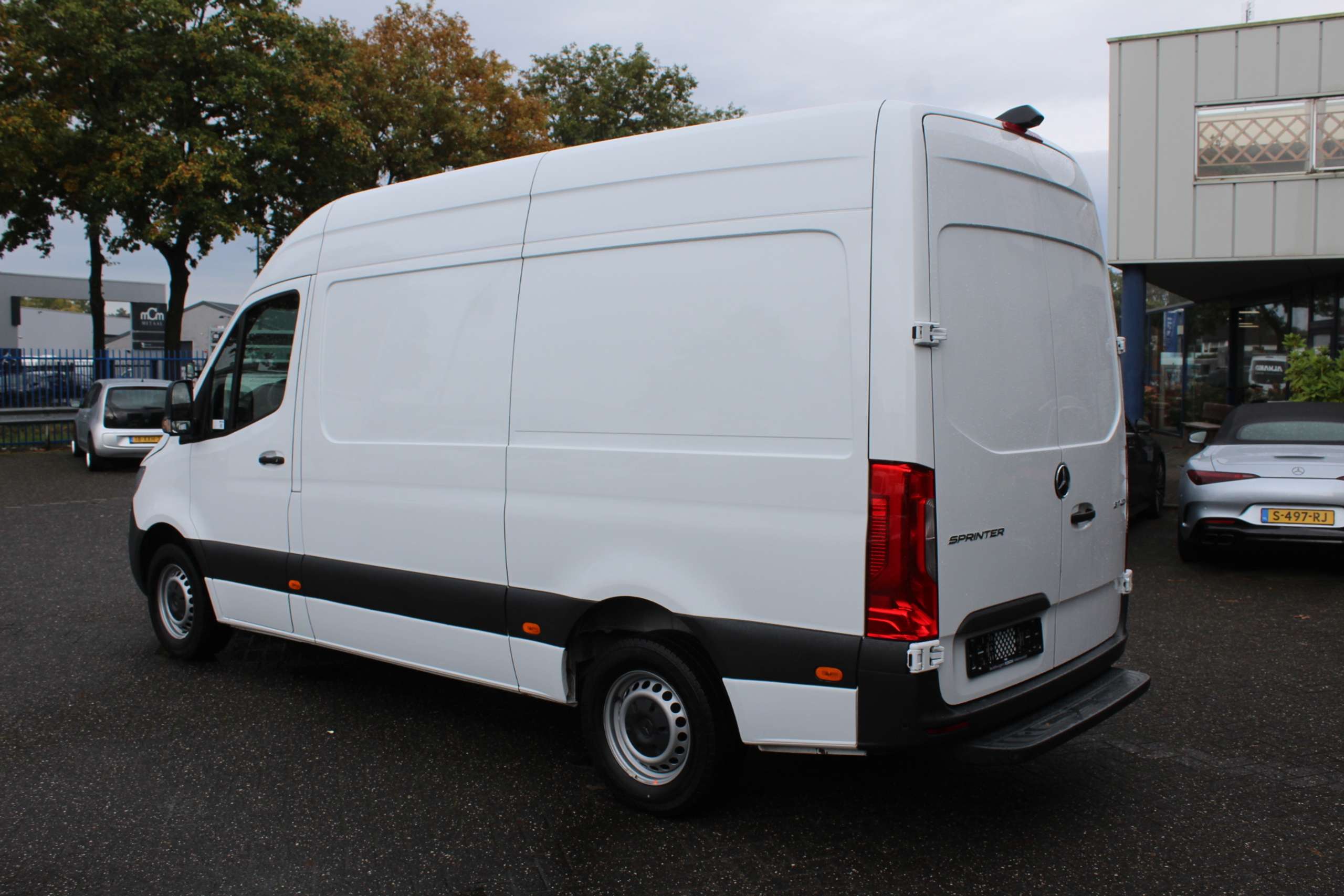 Mercedes-Benz - Sprinter