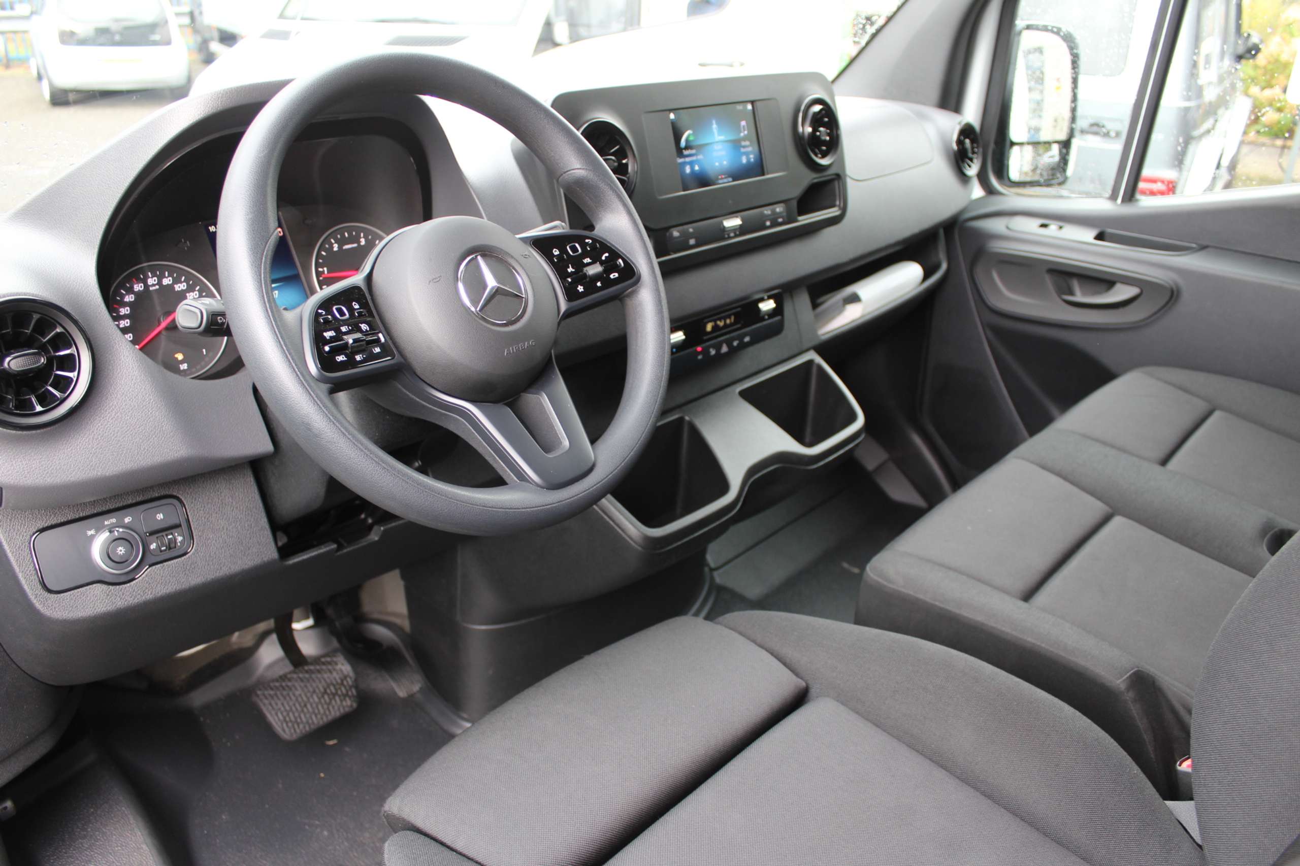 Mercedes-Benz - Sprinter