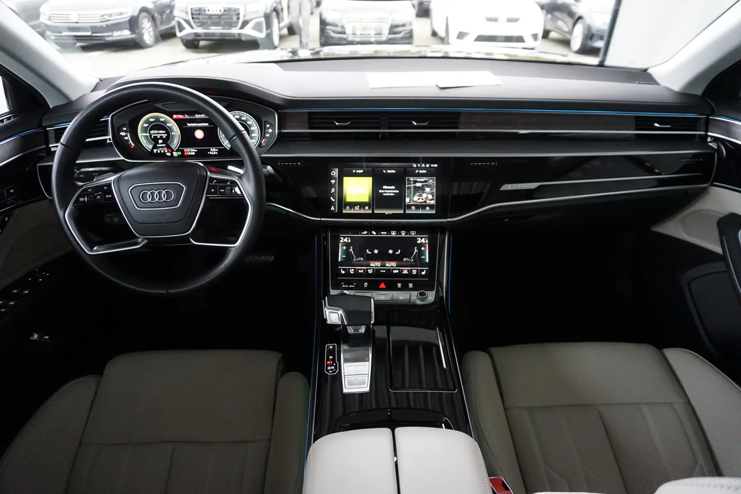 Audi - A8