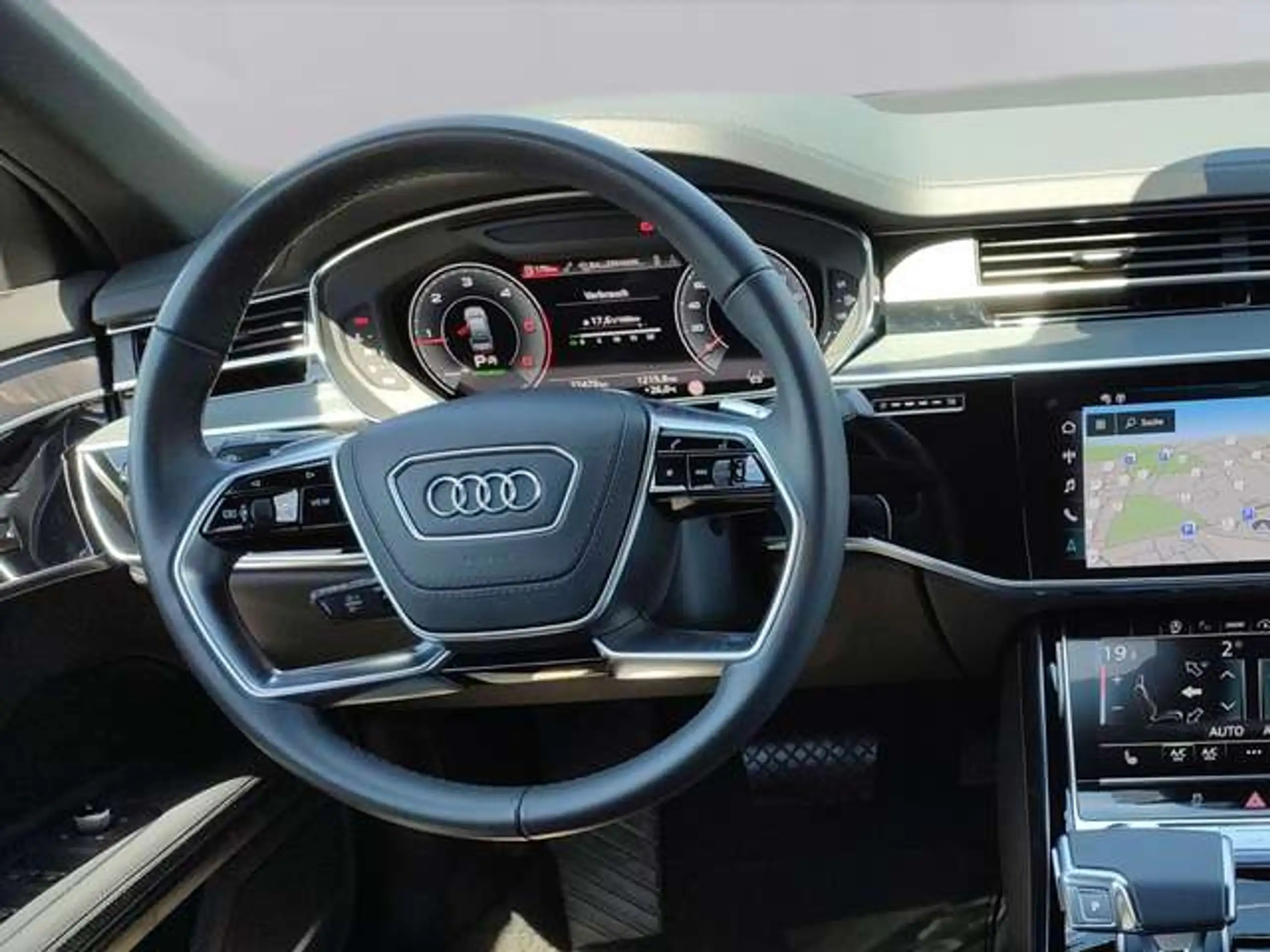 Audi - A8