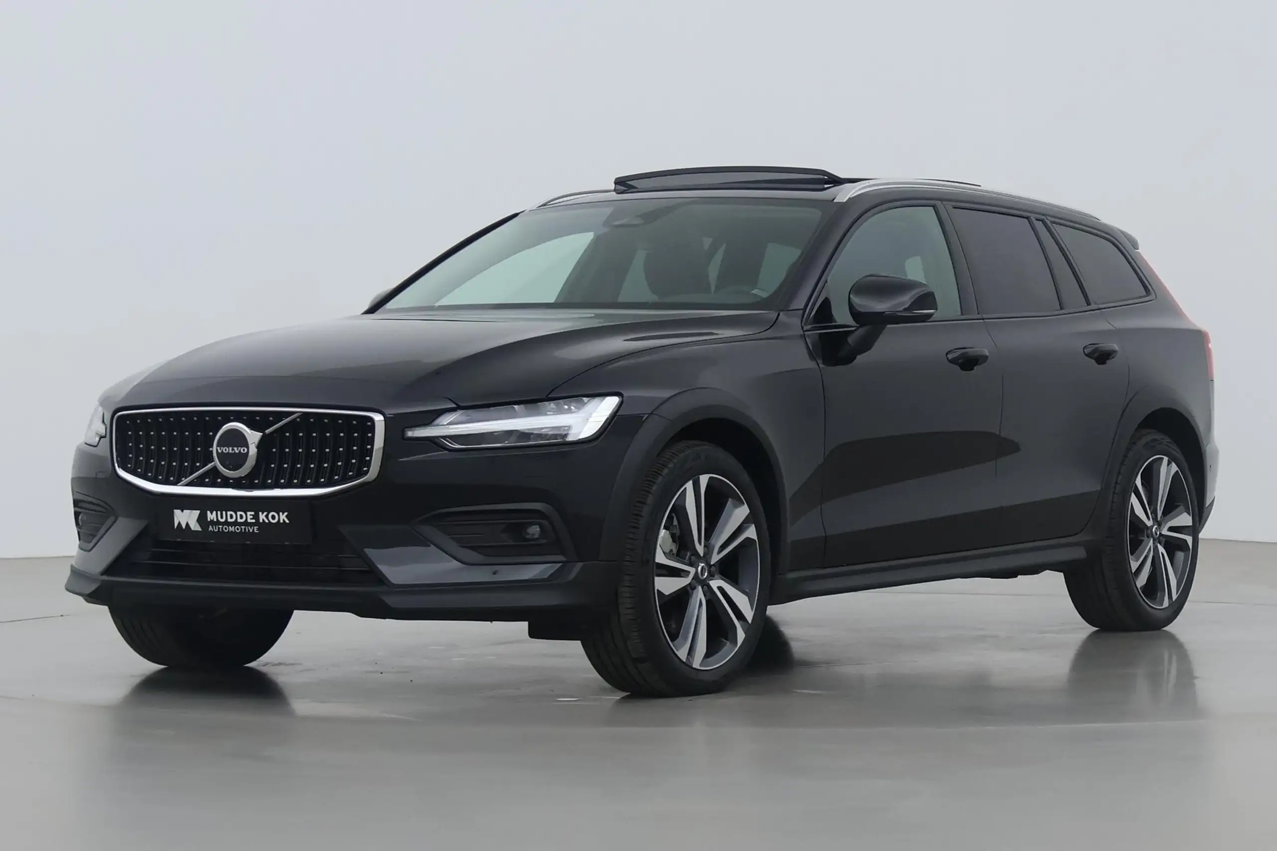 Volvo - V60 Cross Country