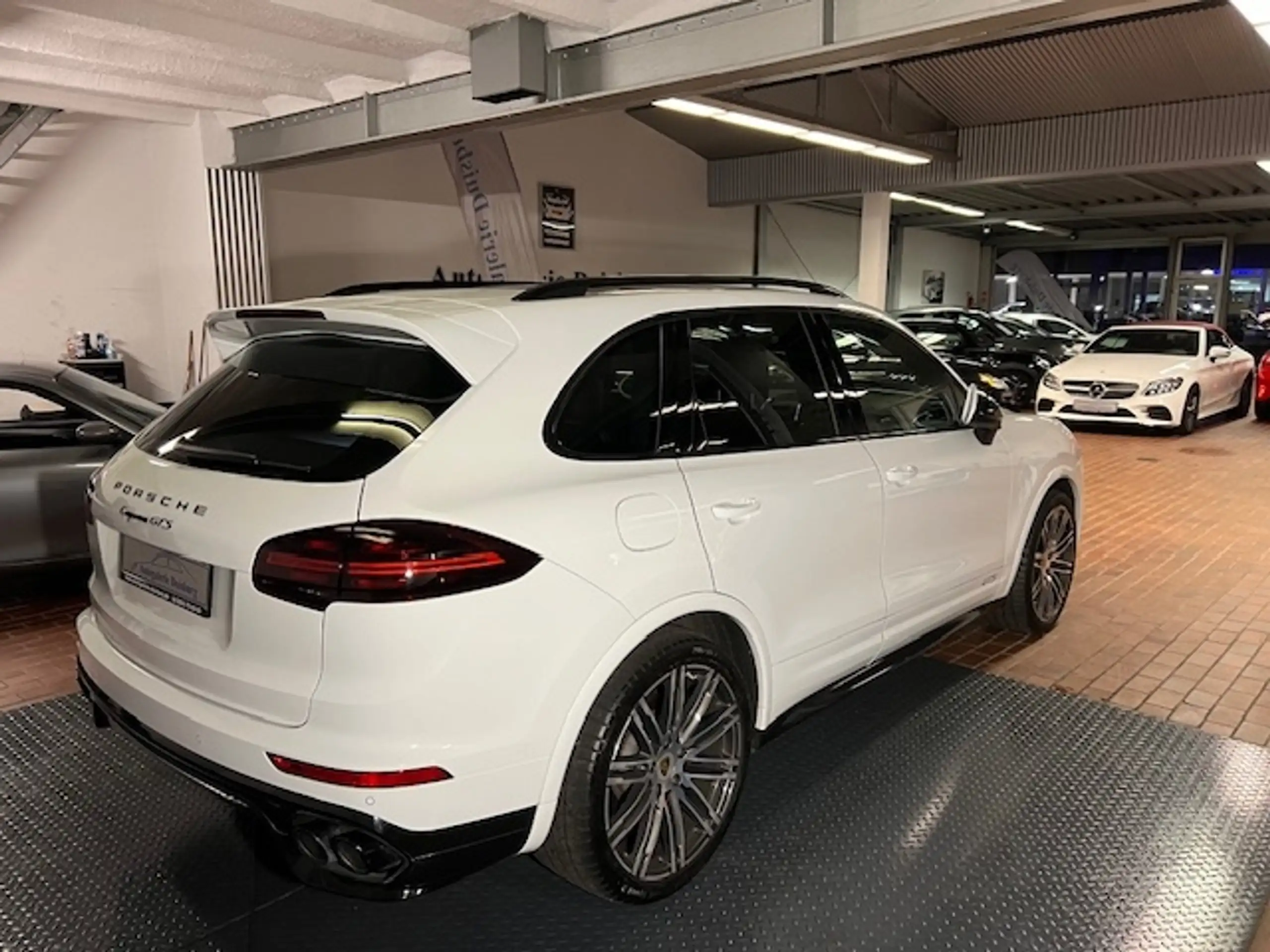 Porsche - Cayenne