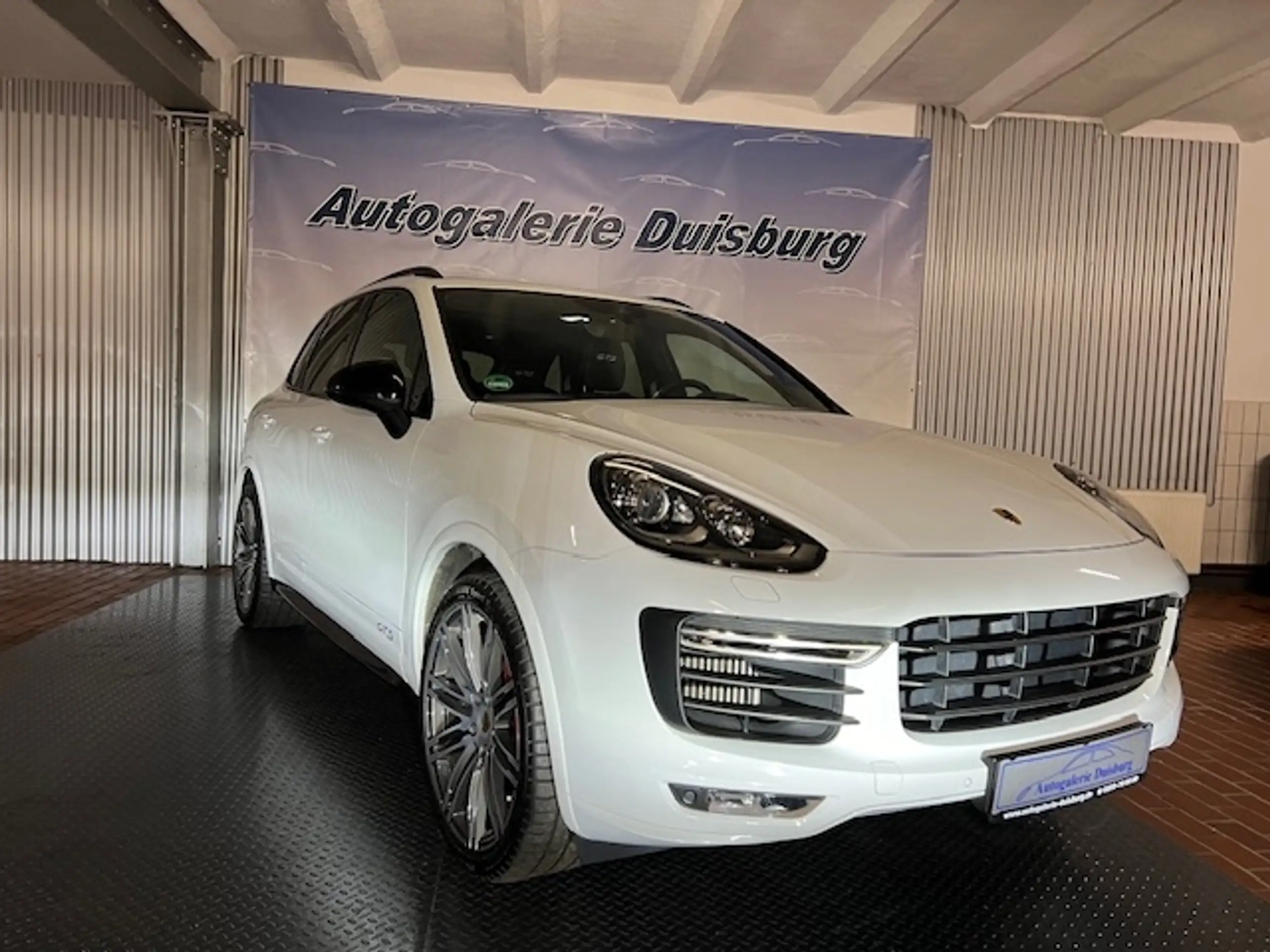 Porsche - Cayenne