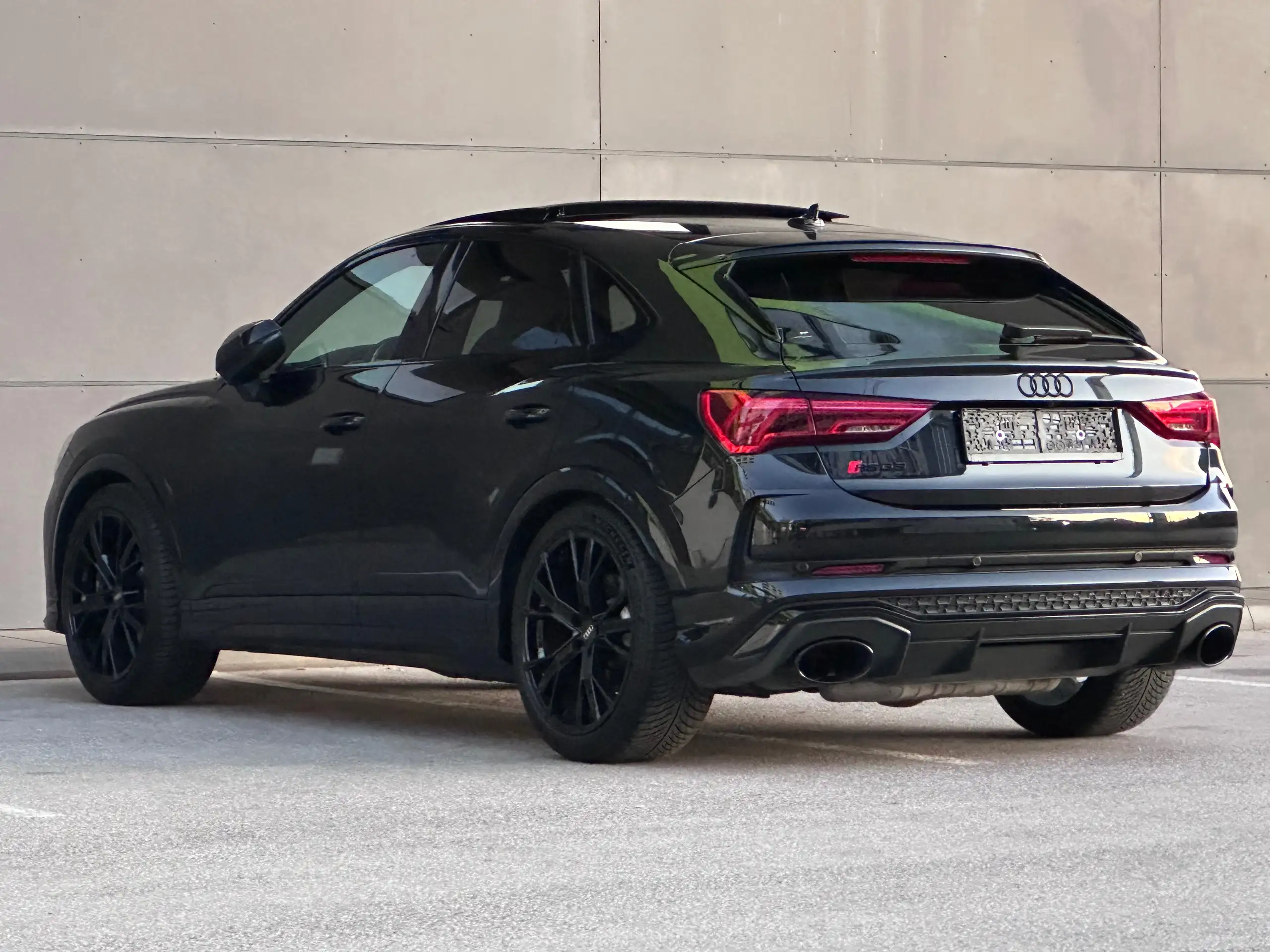 Audi - RS Q3