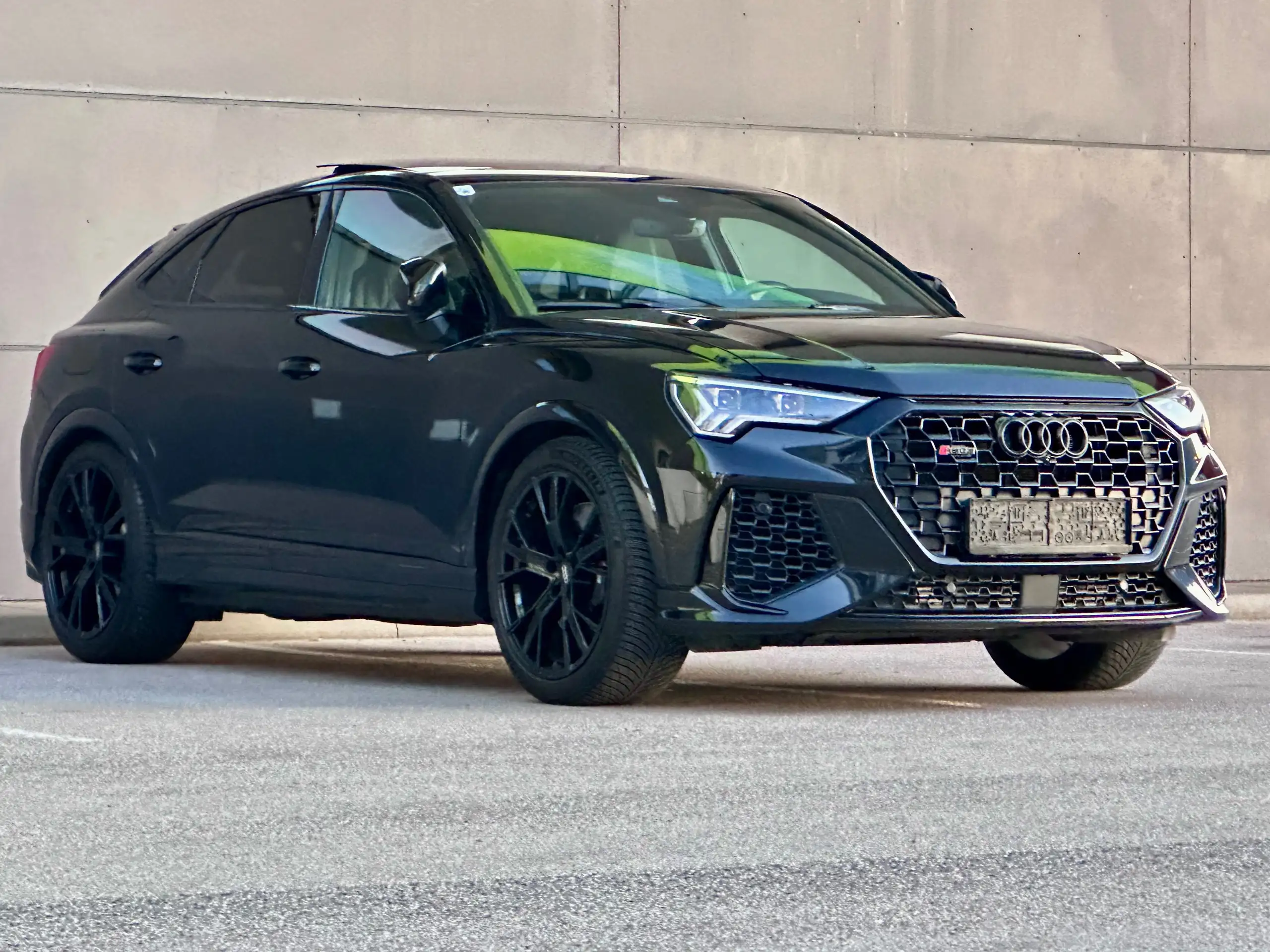 Audi - RS Q3