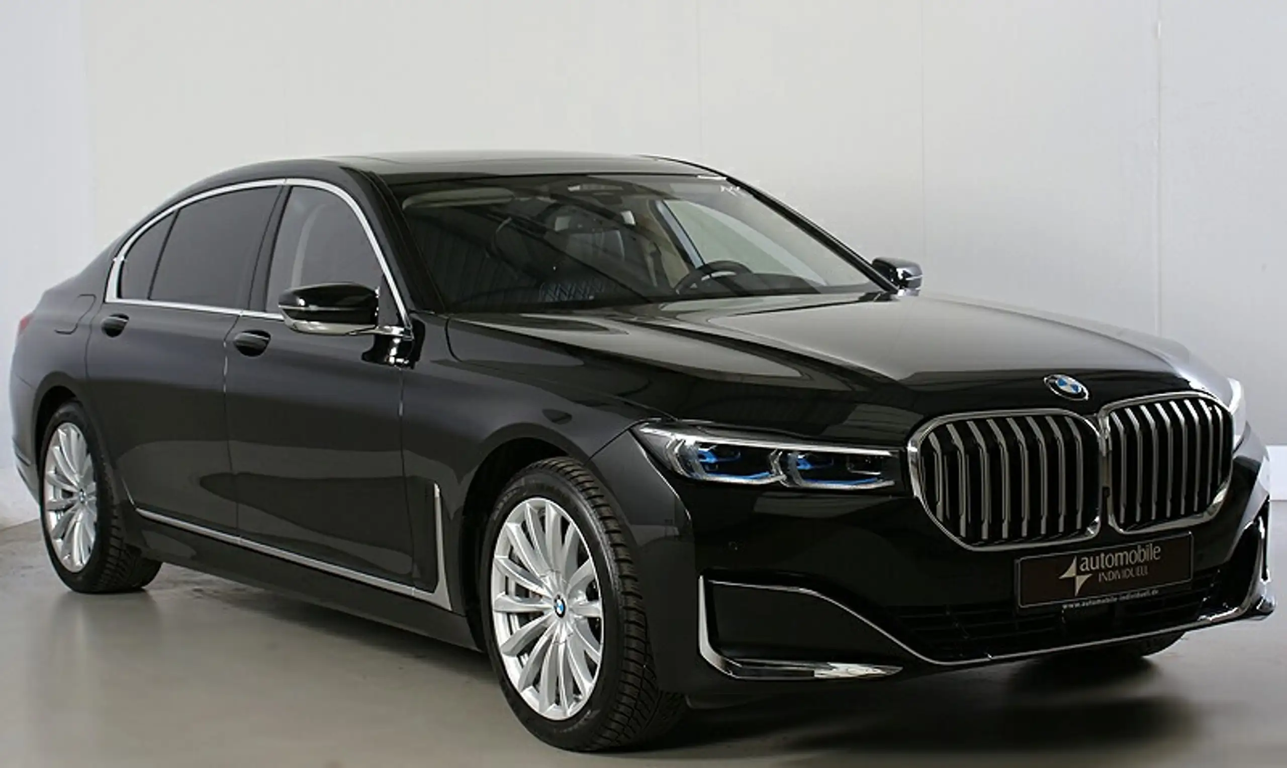 BMW - 750