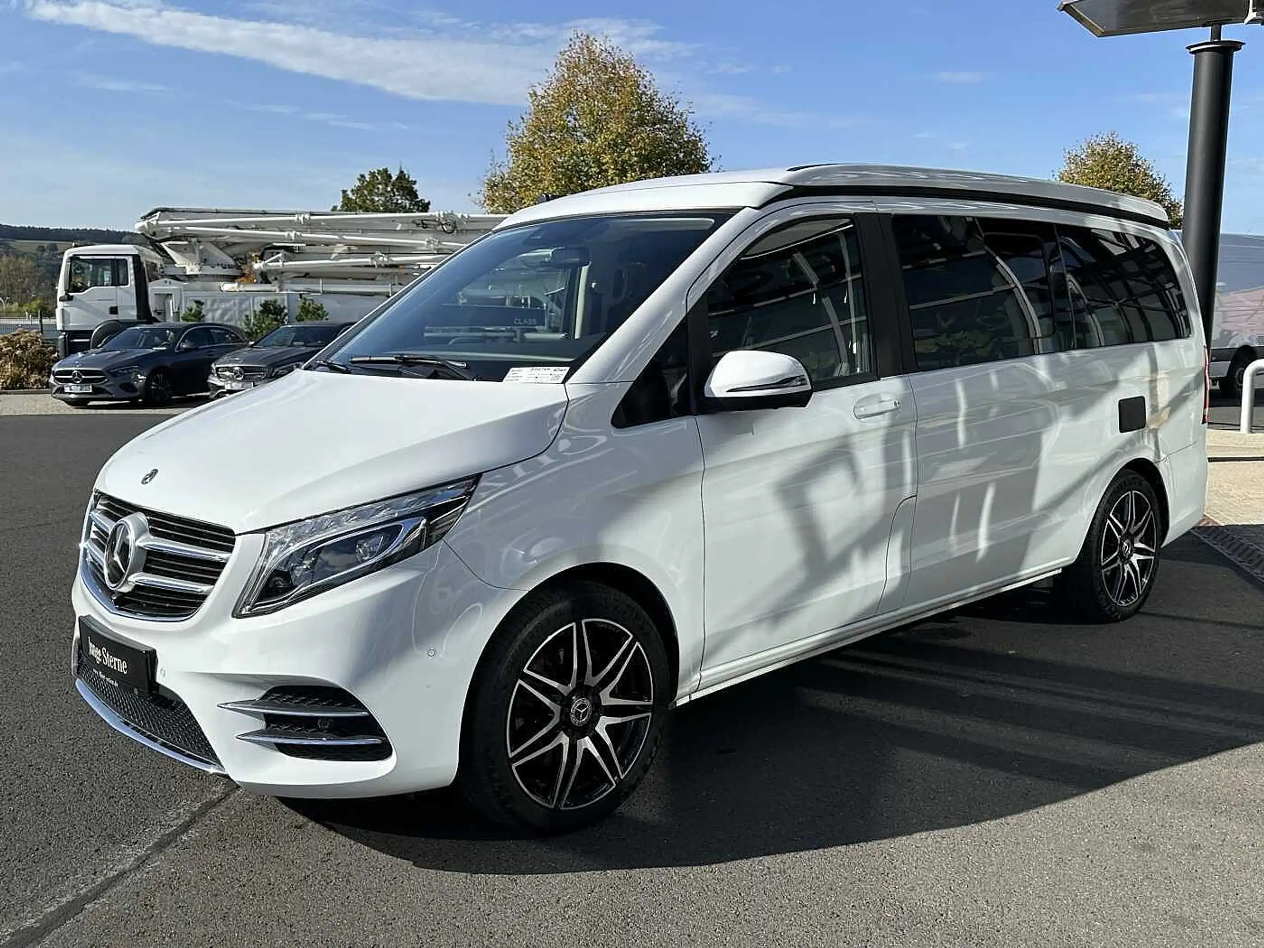 Mercedes-Benz - V 250