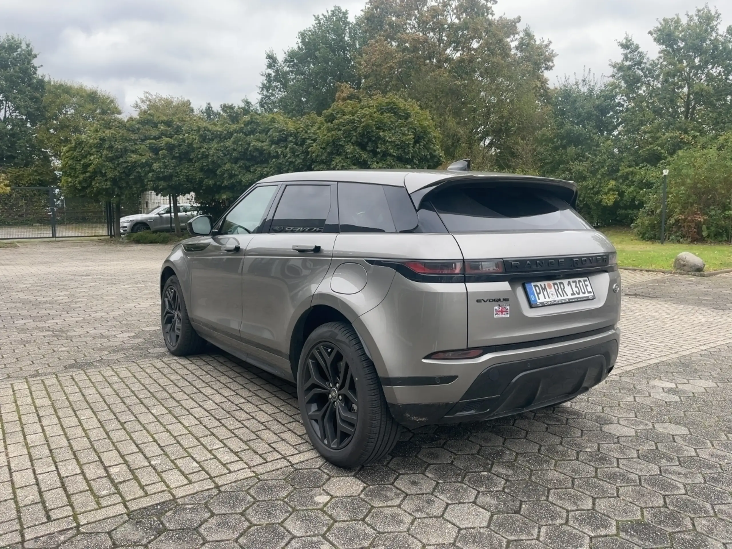 Land Rover - Range Rover Evoque