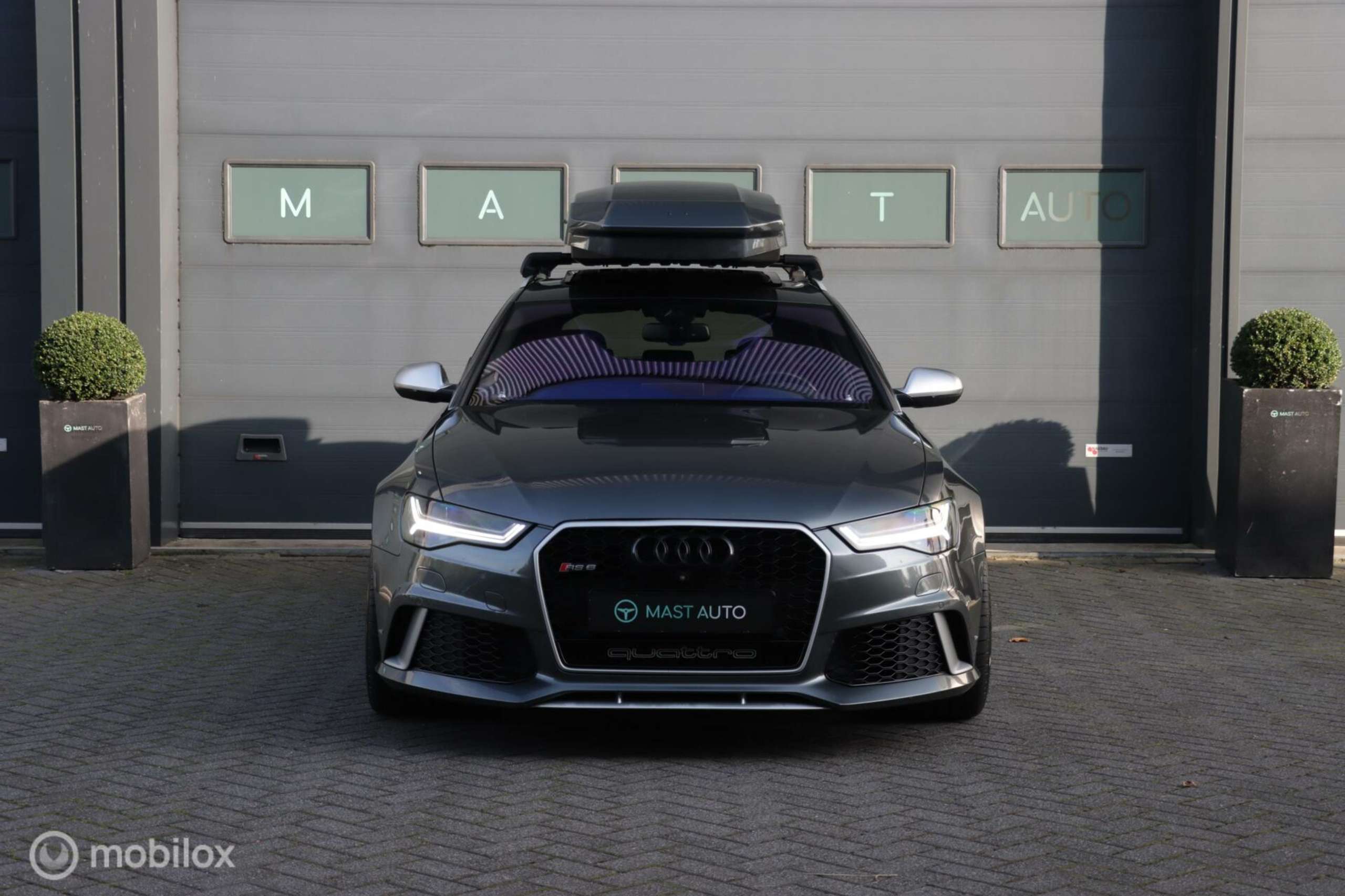 Audi - RS6