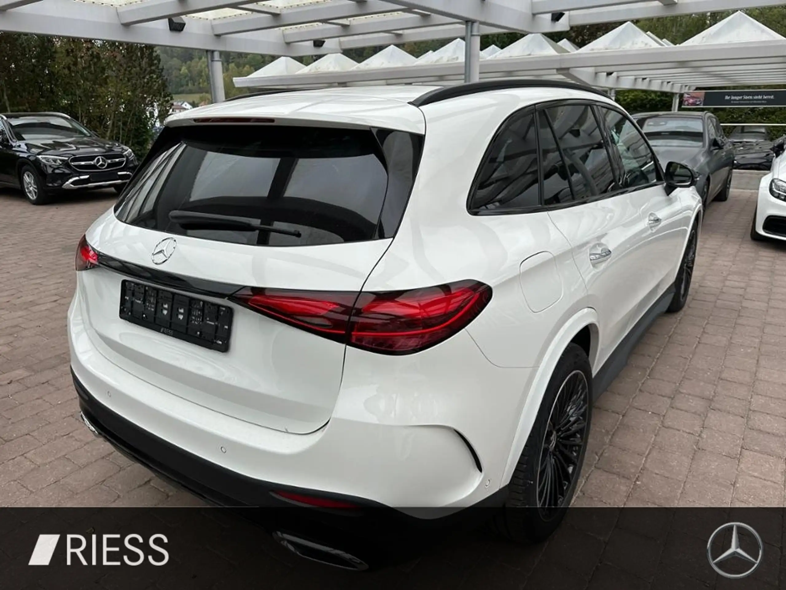 Mercedes-Benz - GLC 220