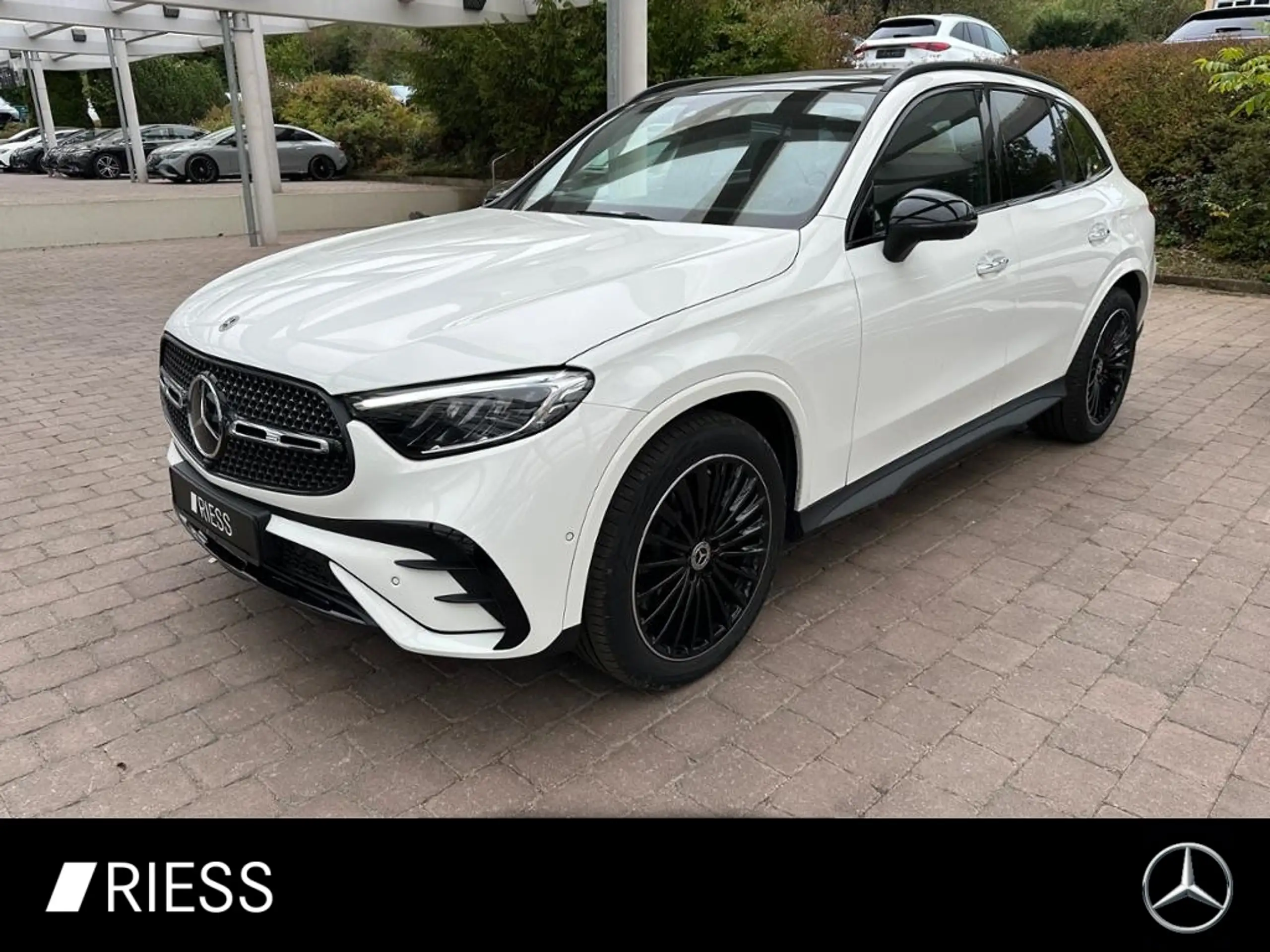 Mercedes-Benz - GLC 220