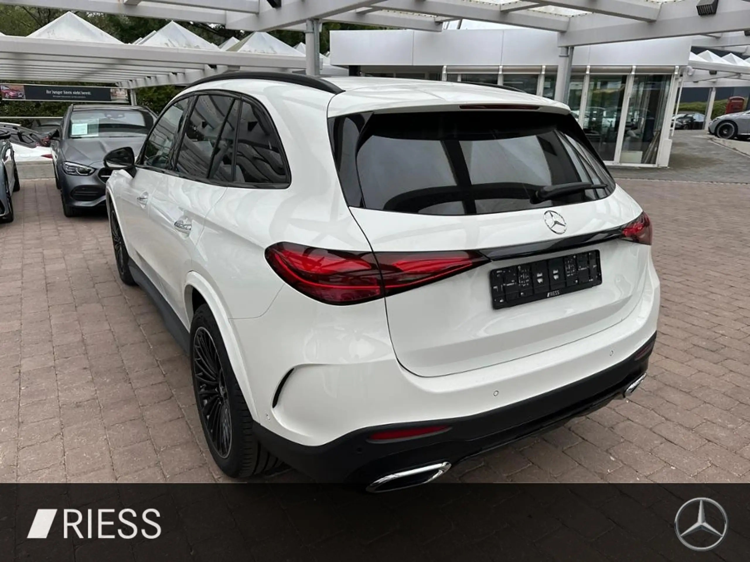 Mercedes-Benz - GLC 220