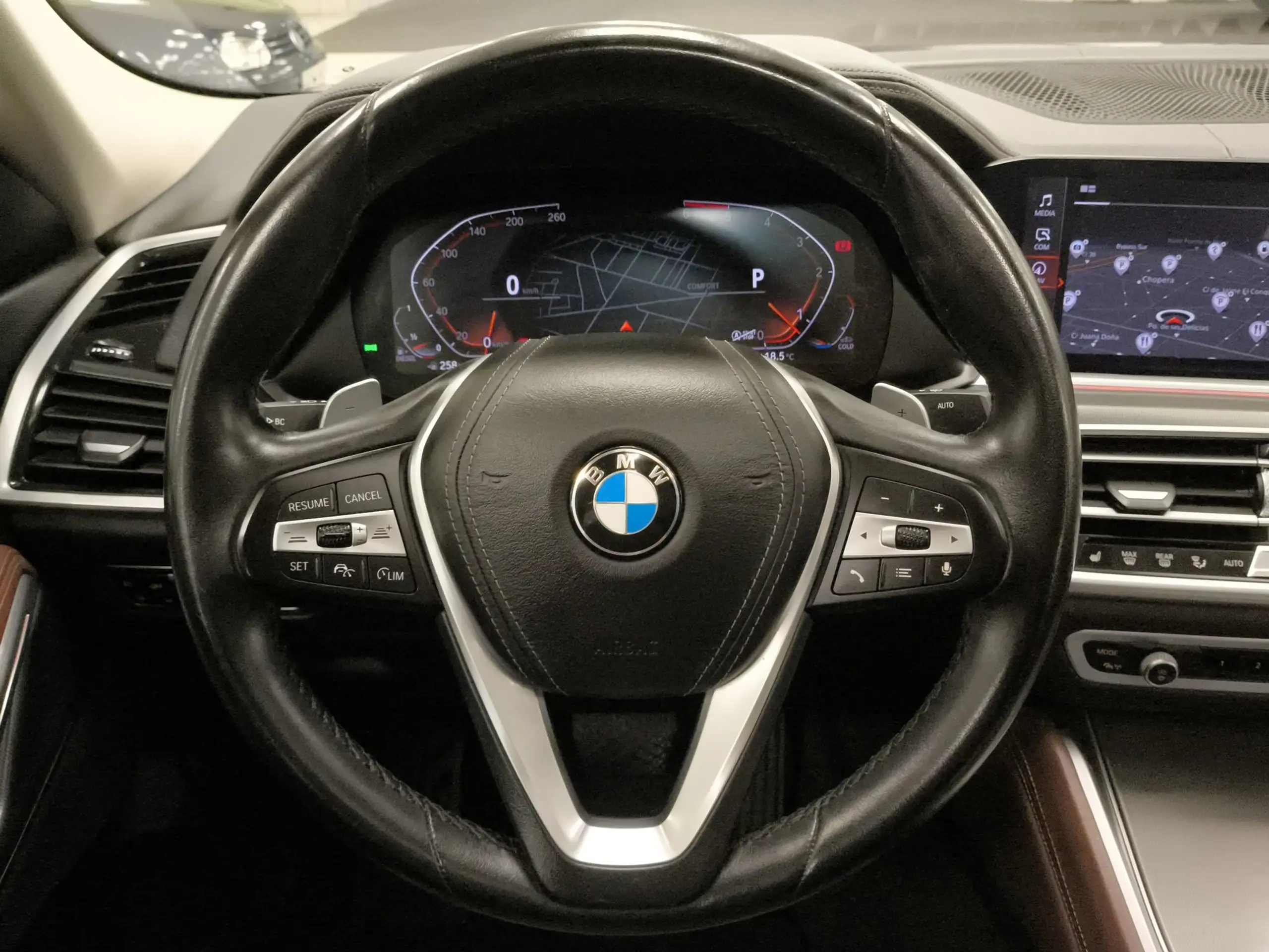 BMW - X6