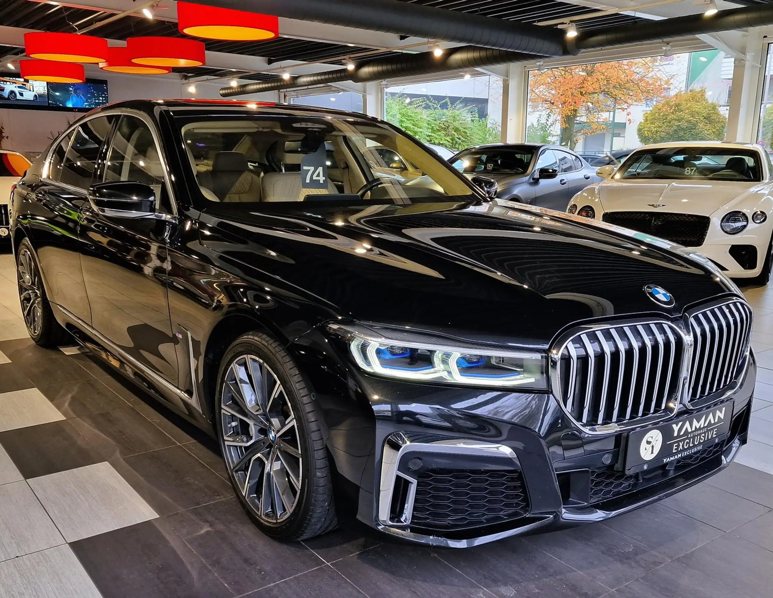 BMW - 740