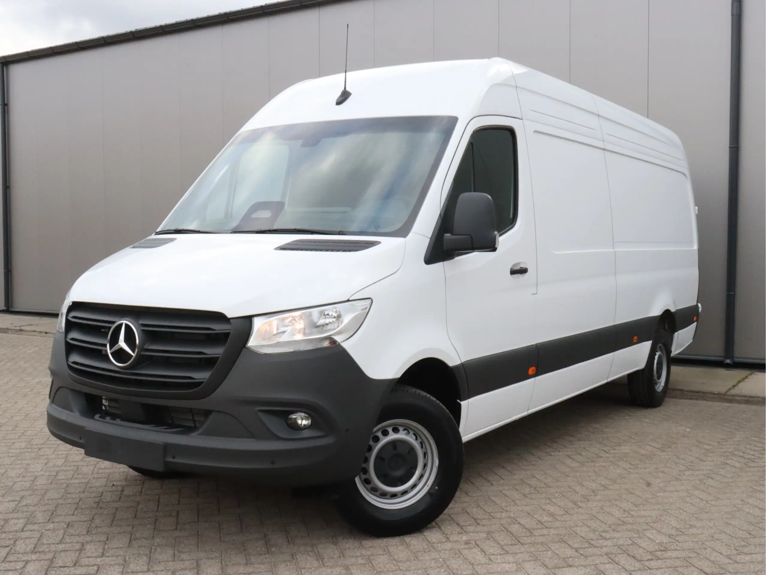 Mercedes-Benz - Sprinter