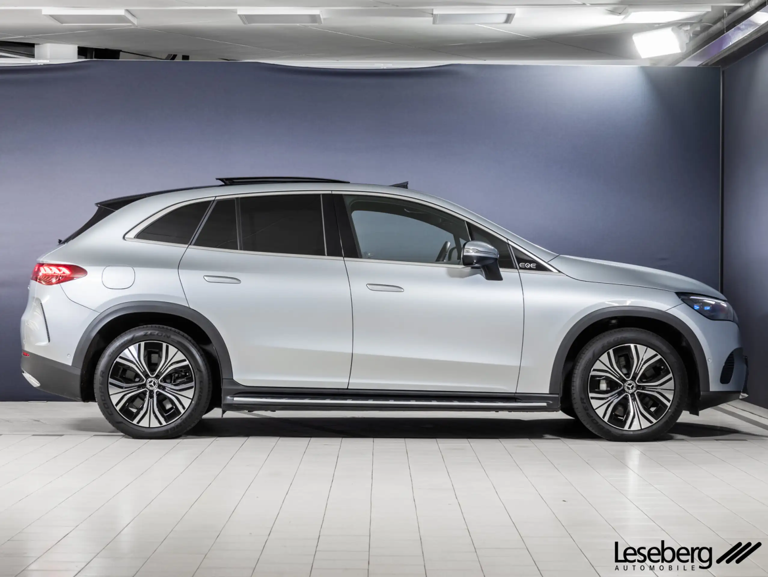 Mercedes-Benz - EQE SUV