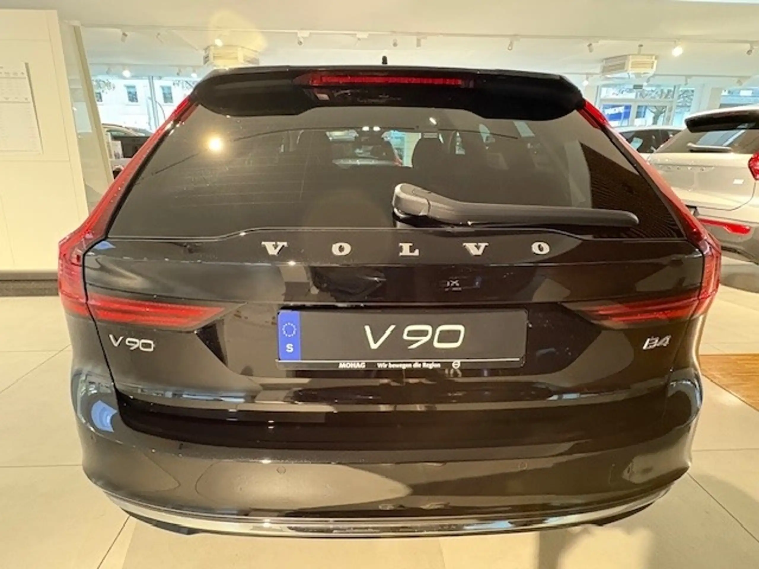 Volvo - V90