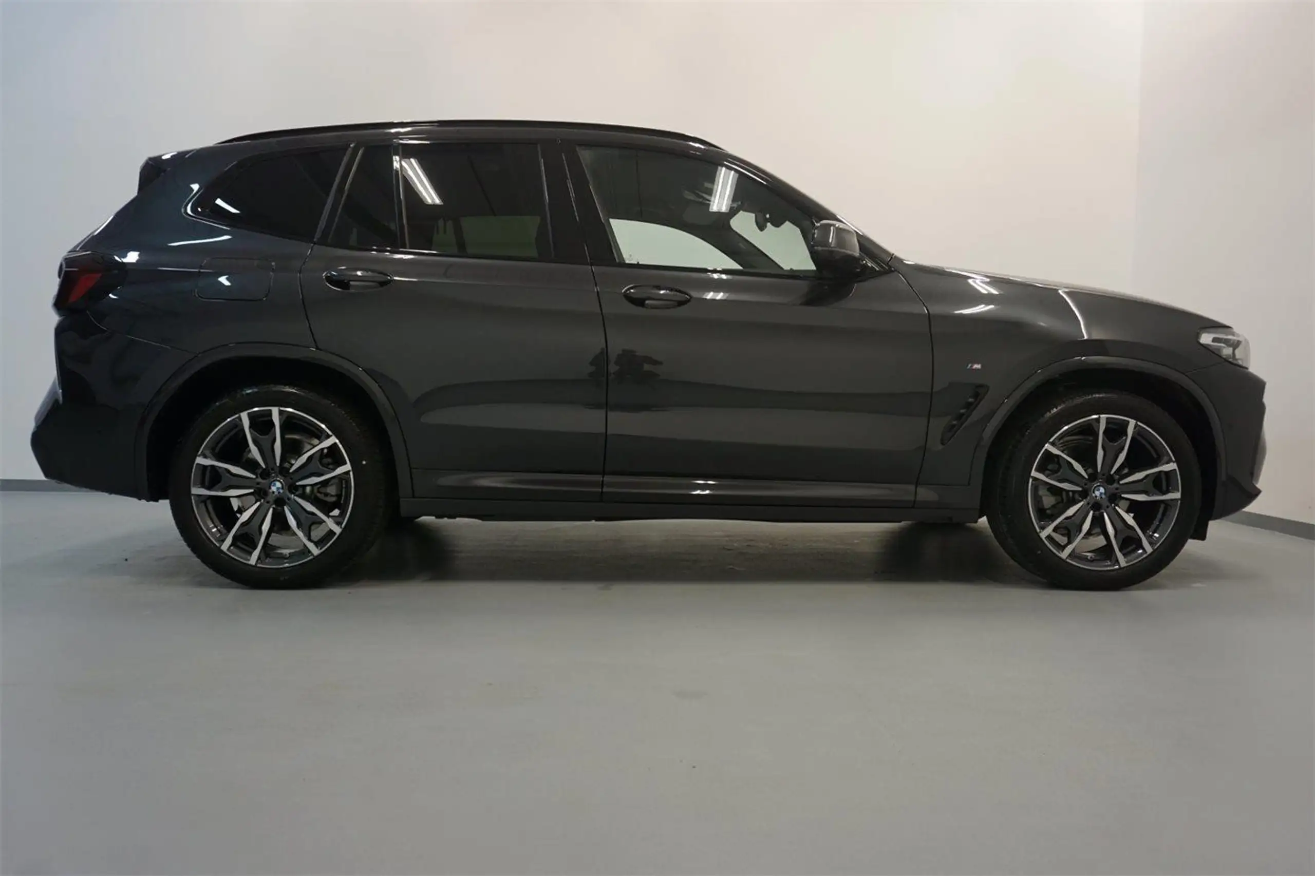 BMW - X3