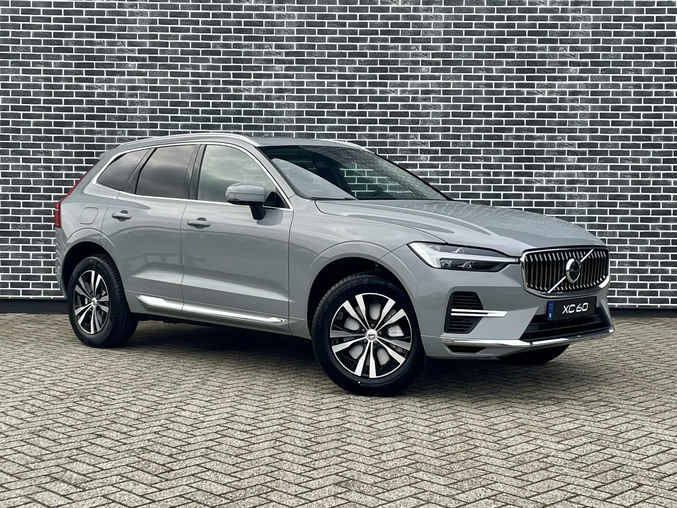 Volvo - XC60