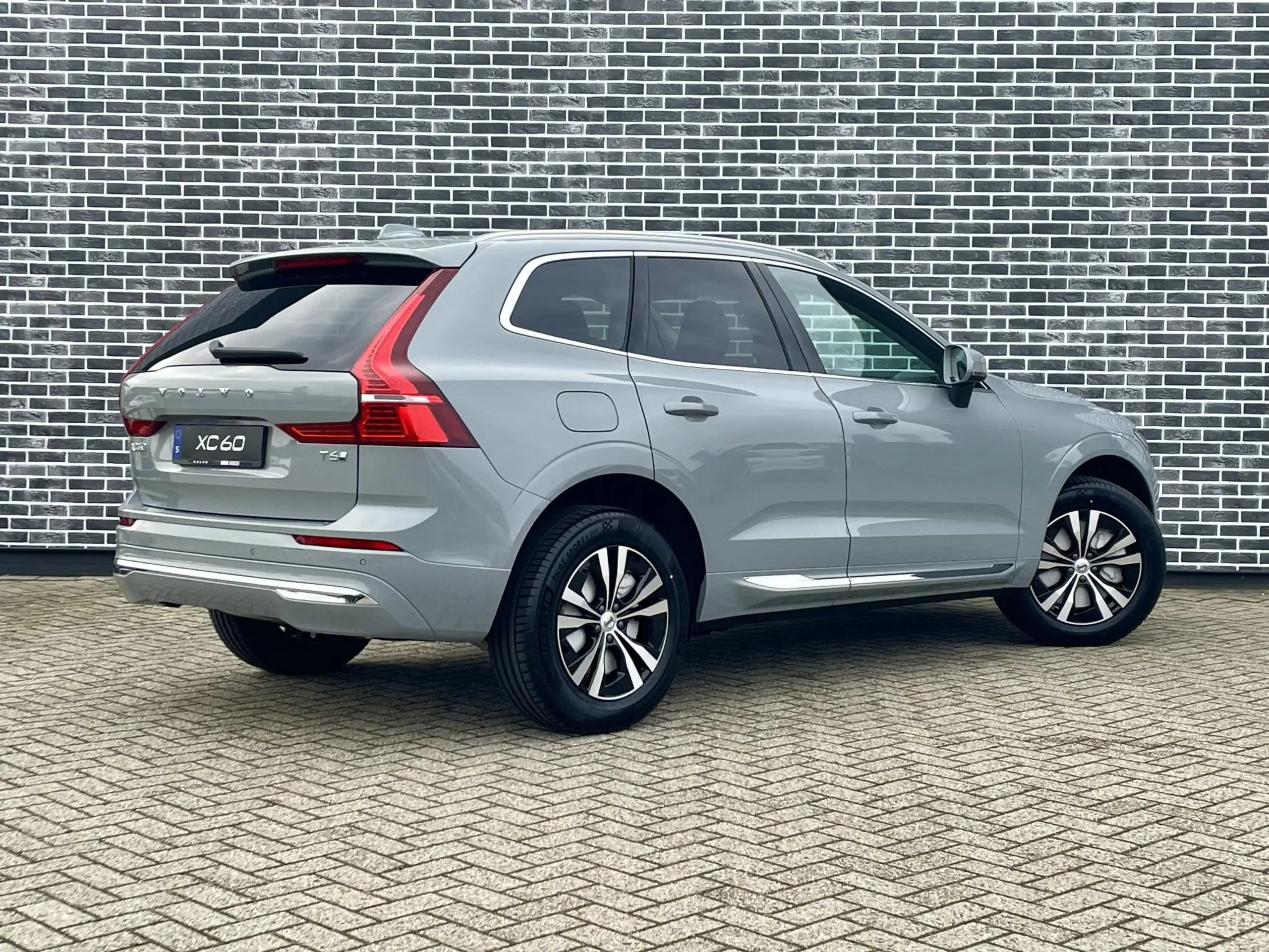 Volvo - XC60