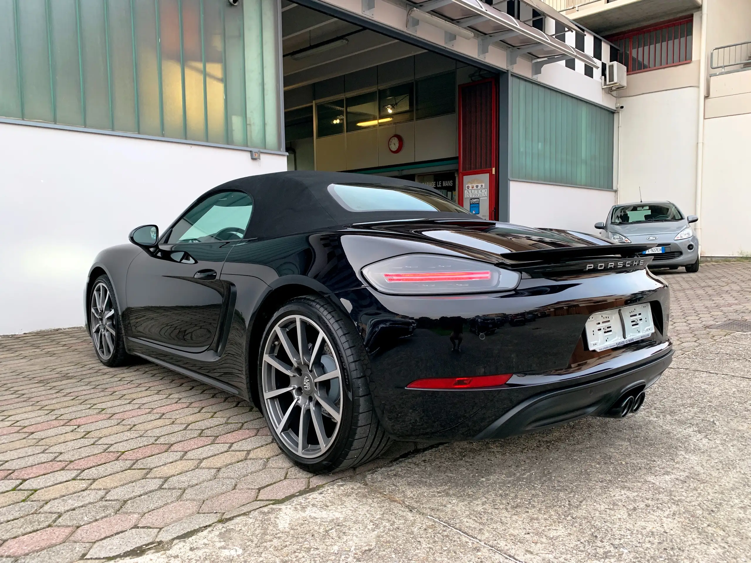 Porsche - Boxster