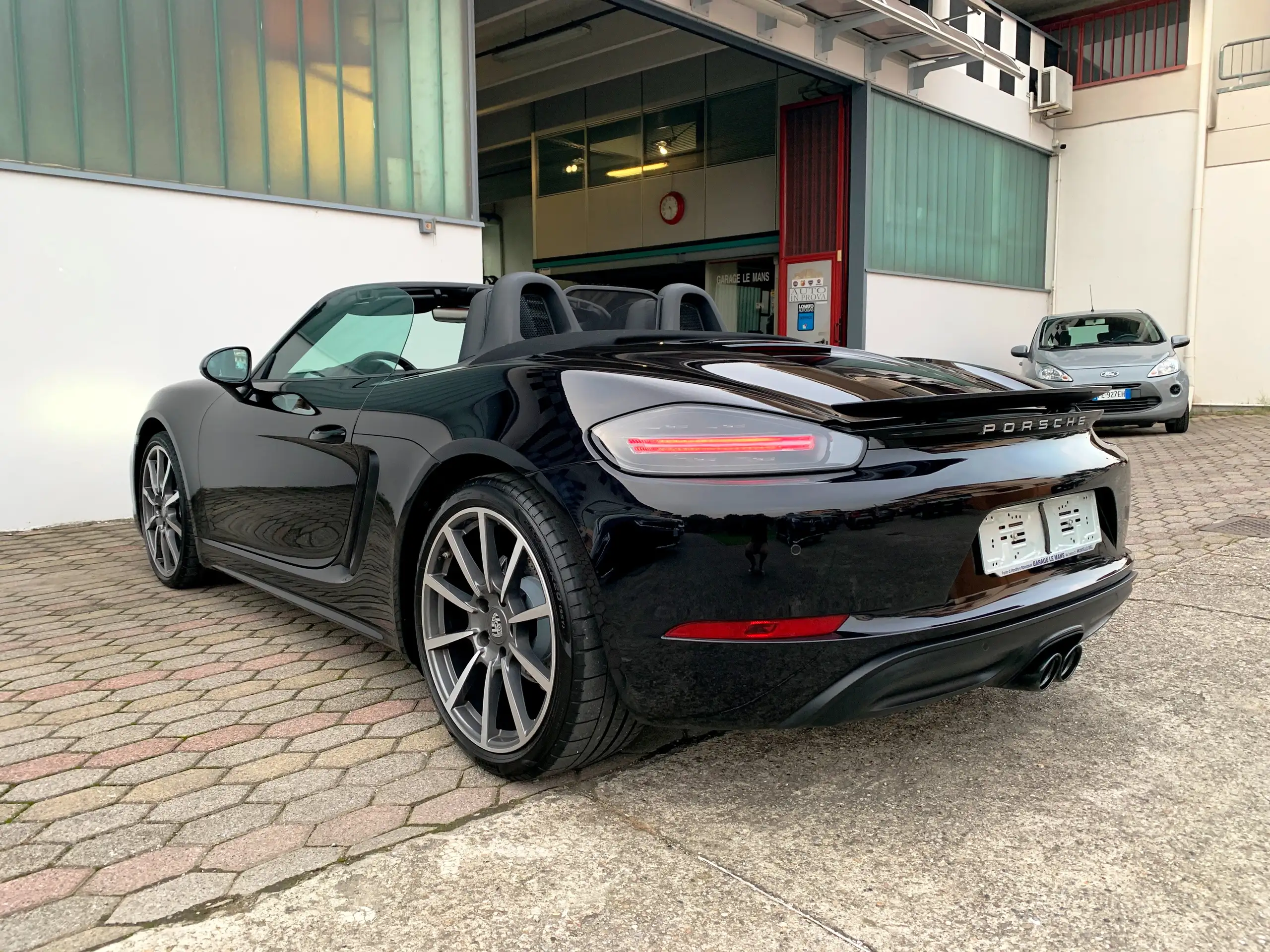 Porsche - Boxster