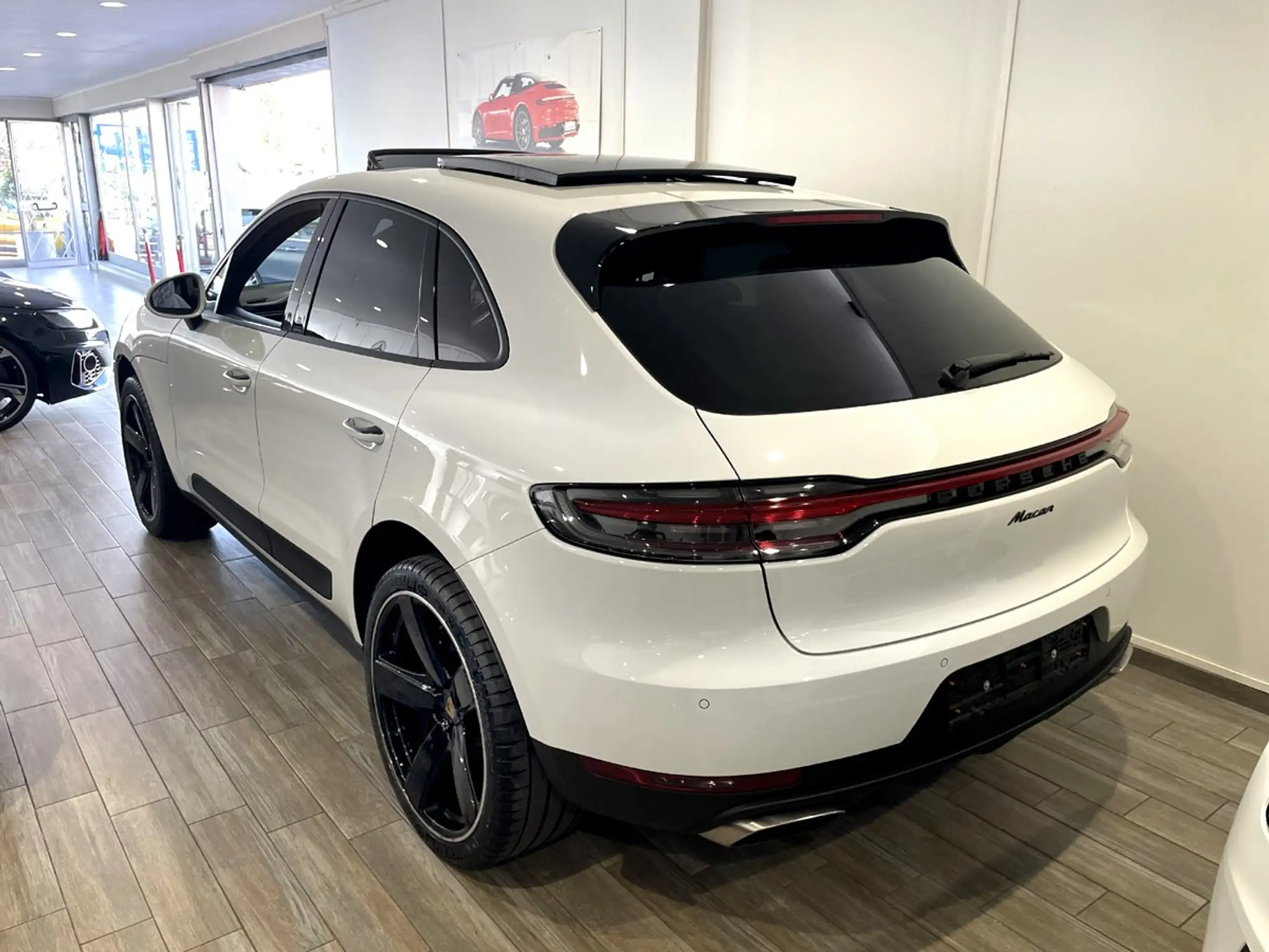 Porsche - Macan