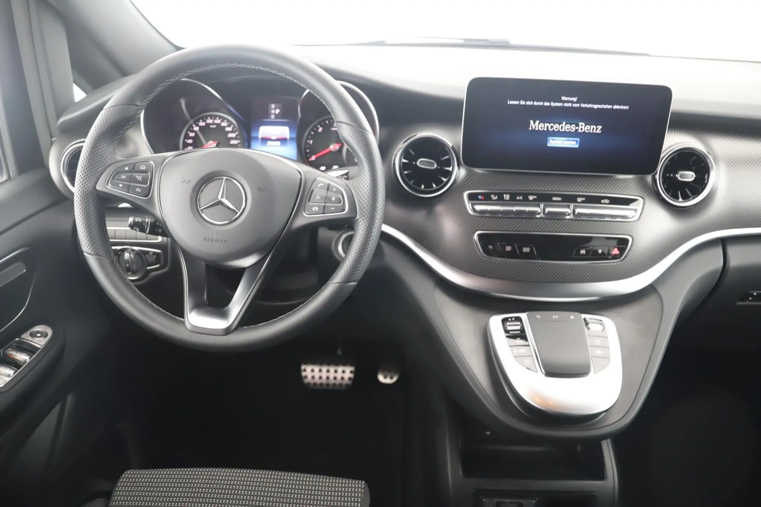 Mercedes-Benz - V 300