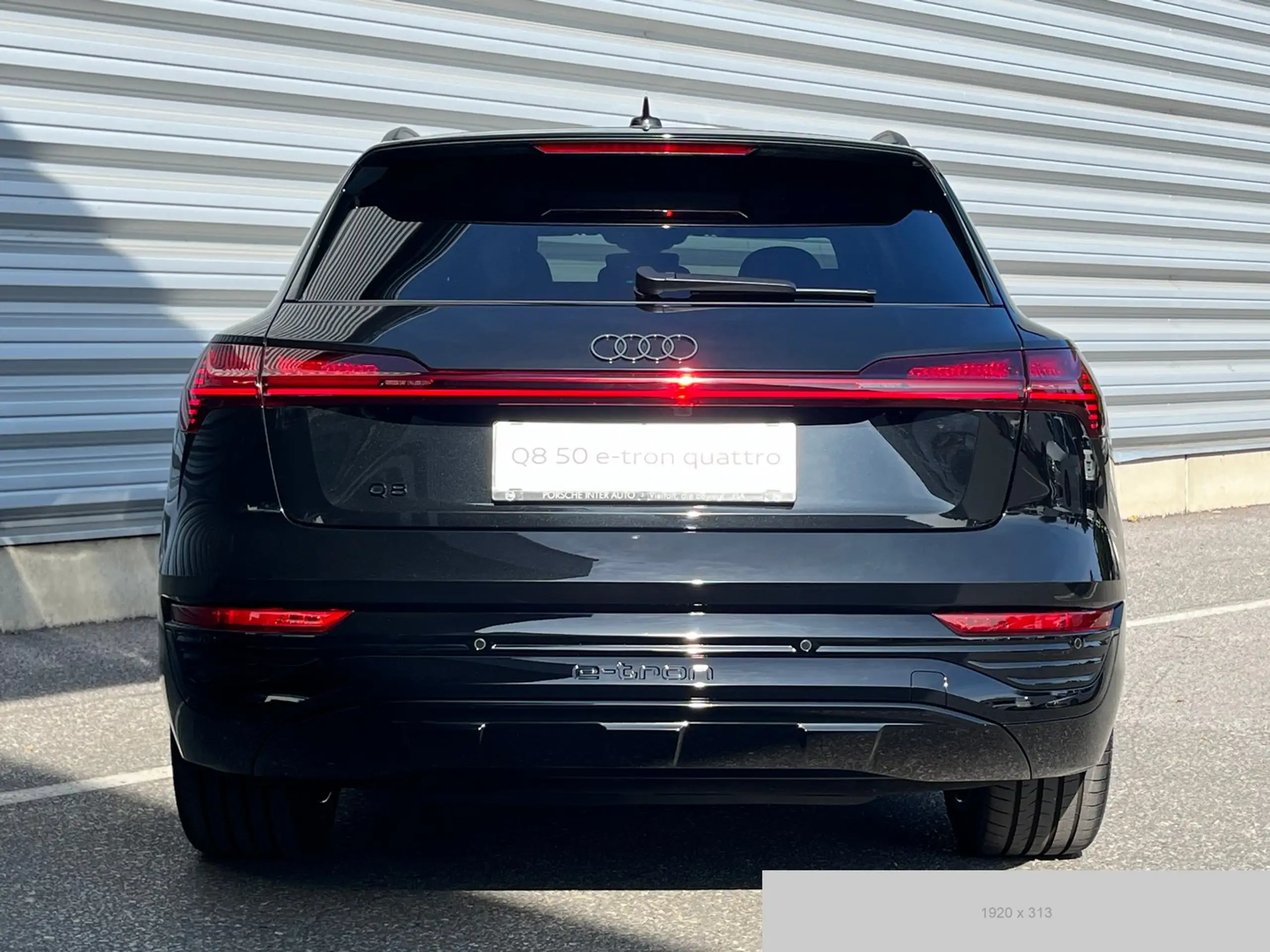 Audi - Q8