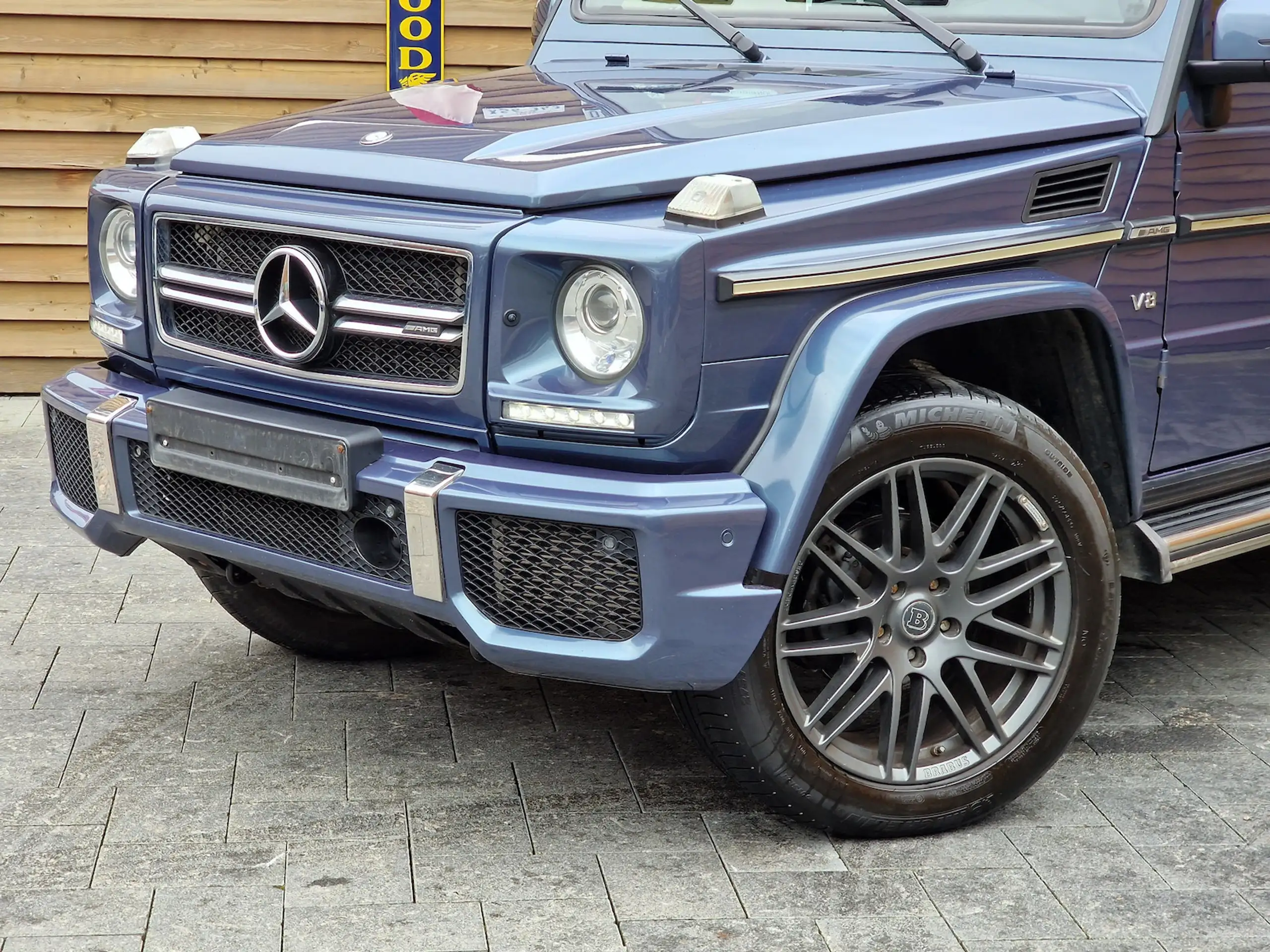 Mercedes-Benz - G 500