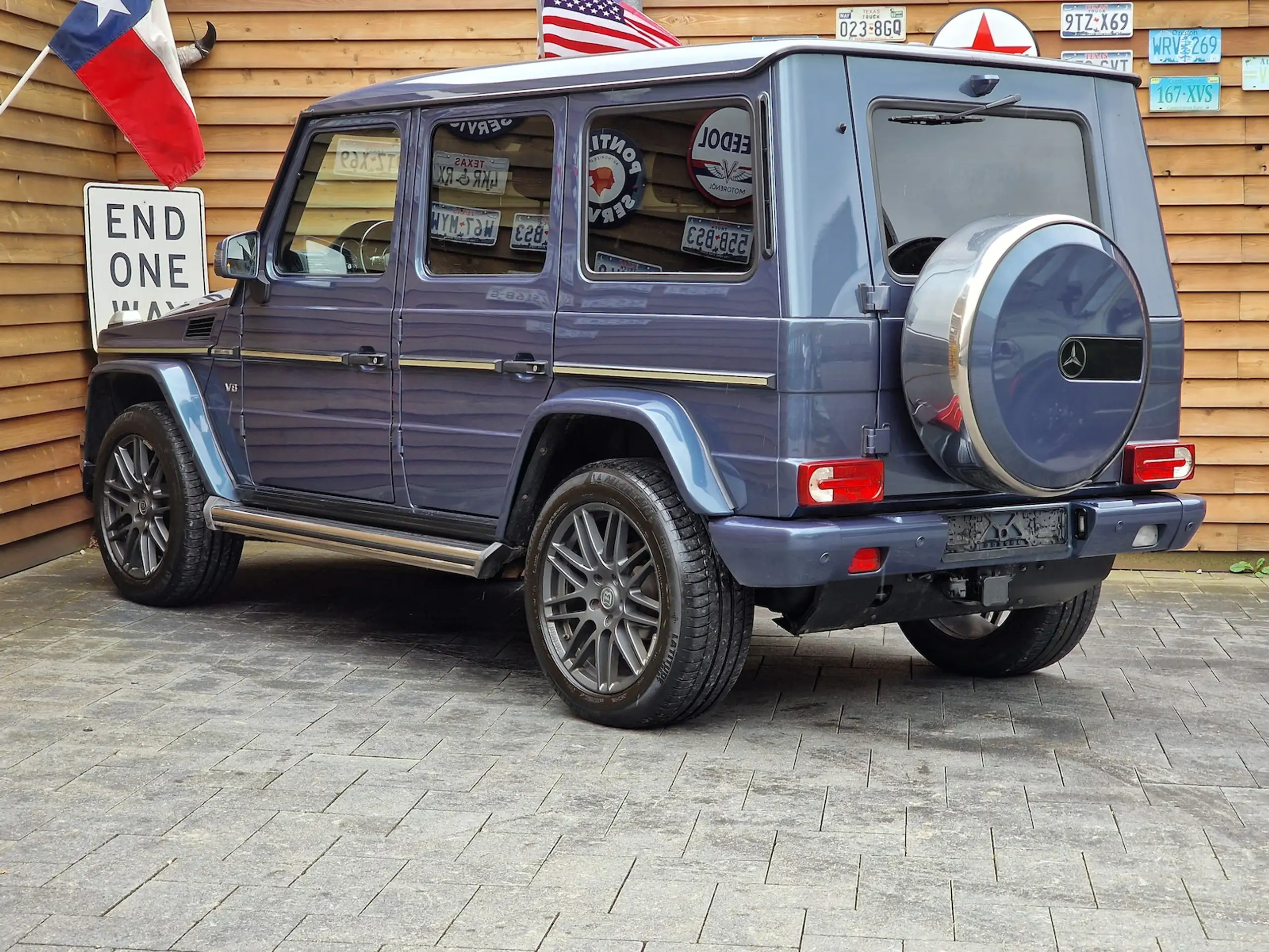 Mercedes-Benz - G 500