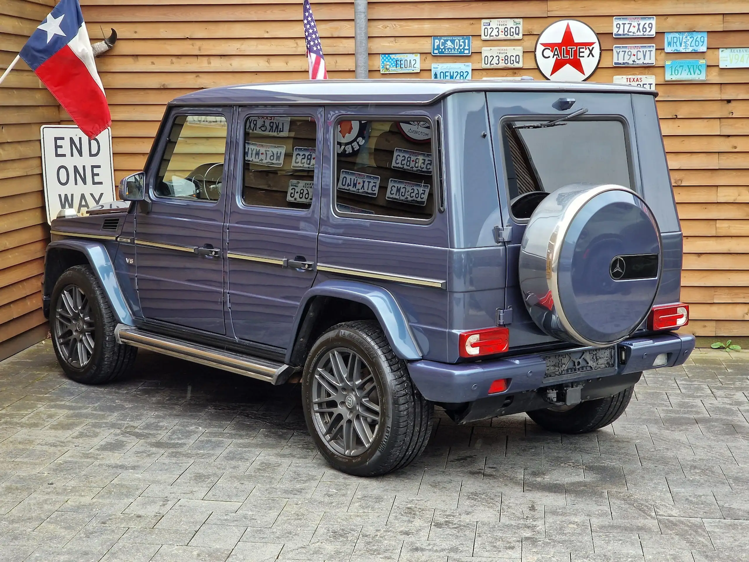 Mercedes-Benz - G 500