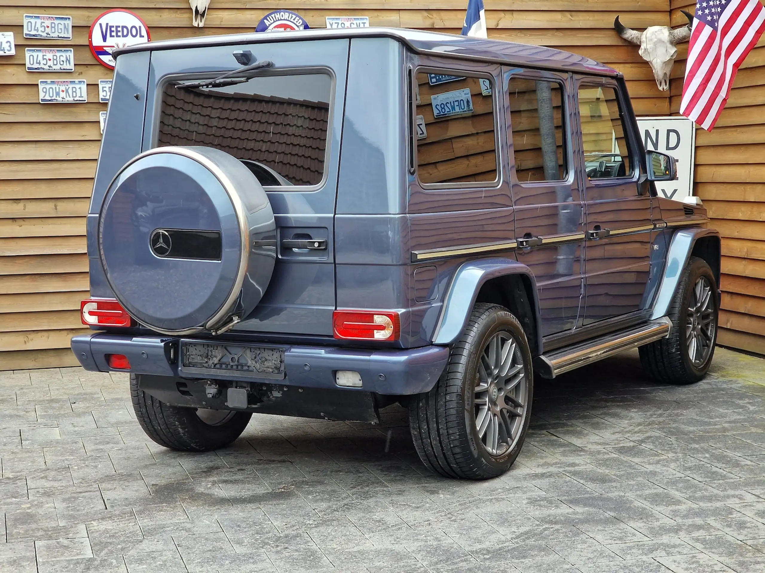 Mercedes-Benz - G 500