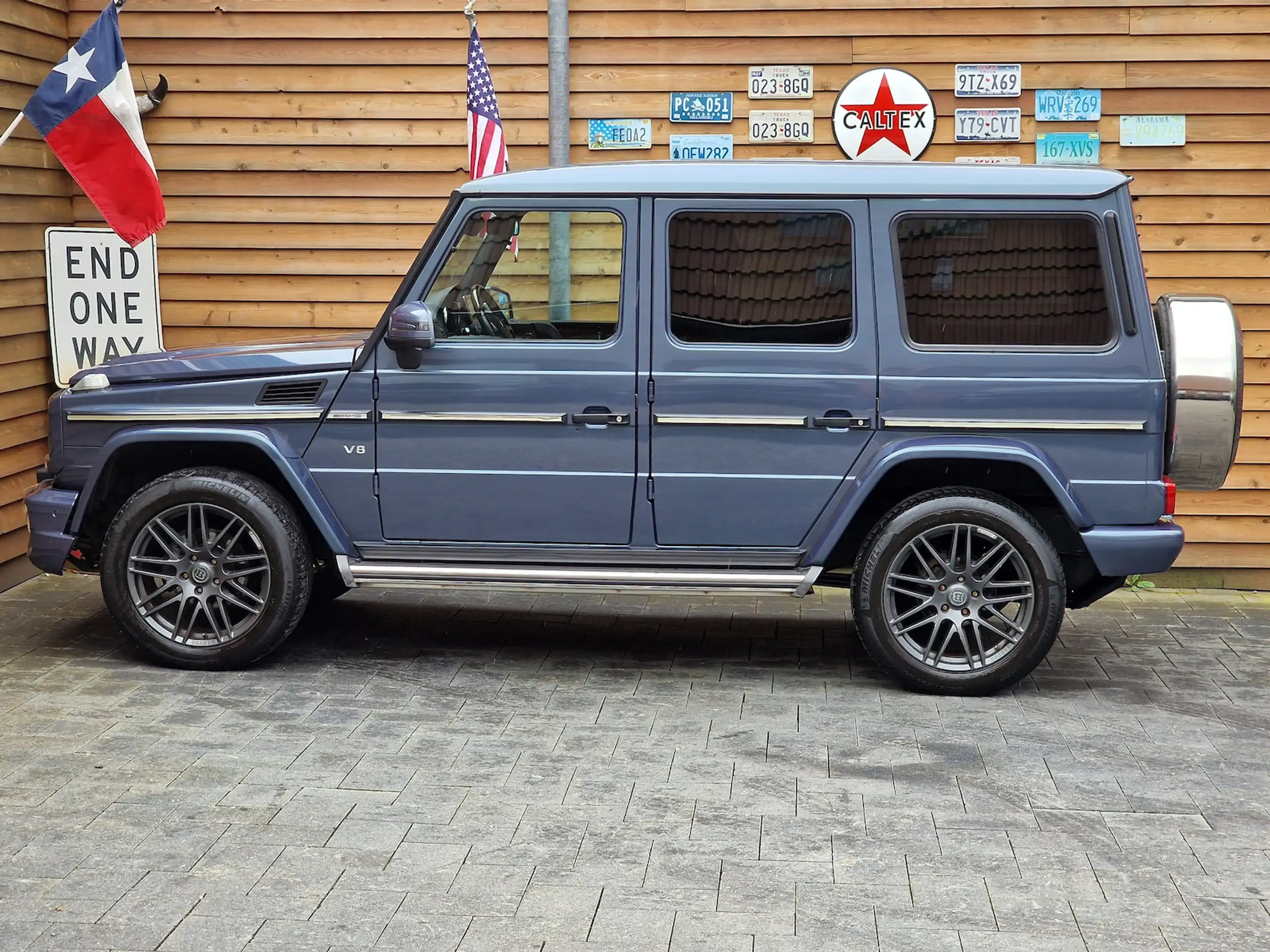 Mercedes-Benz - G 500